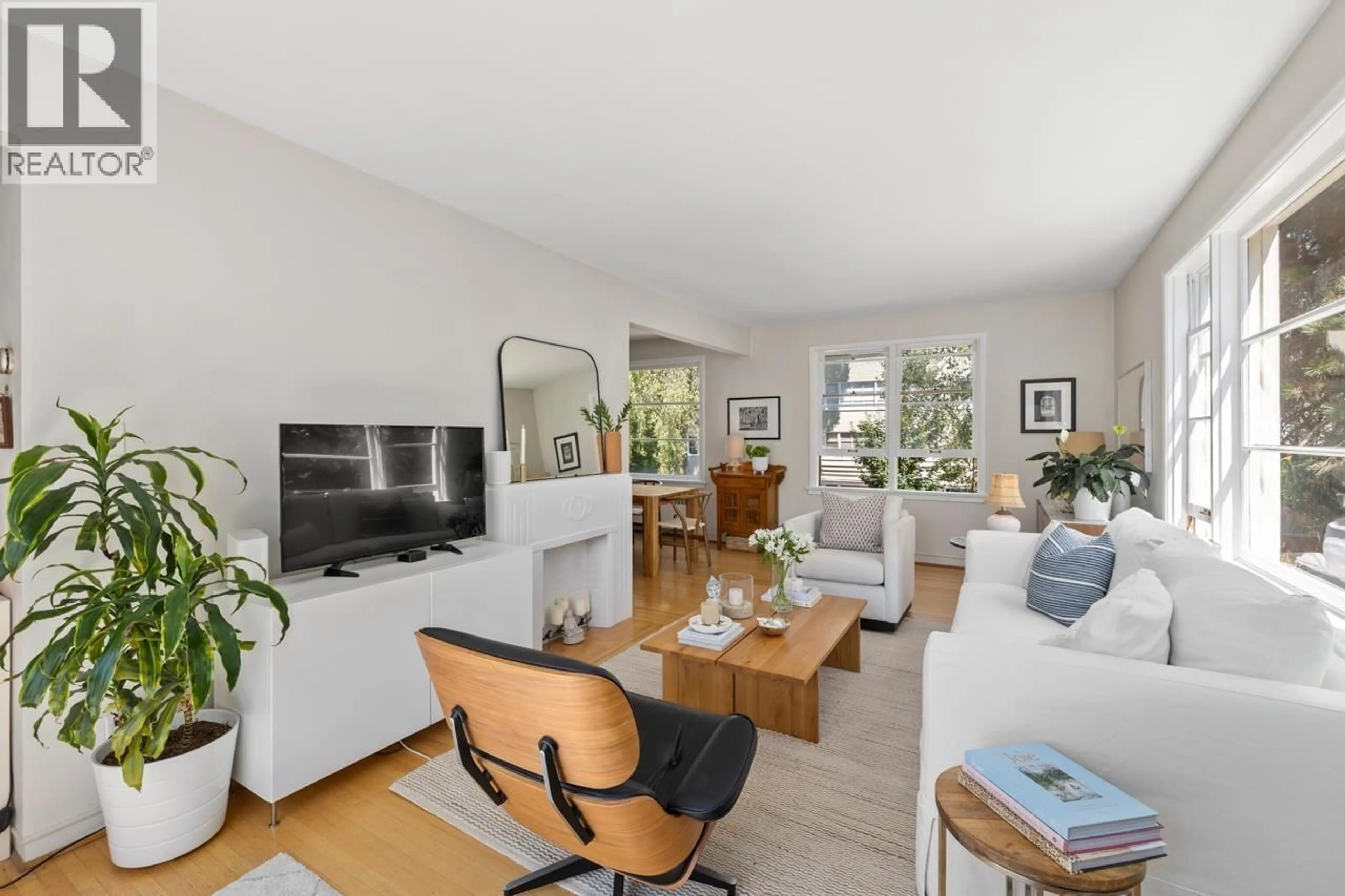 Living room with furniture, unknown for 302 - 1246 CARDERO STREET, Vancouver British Columbia V6G2J1