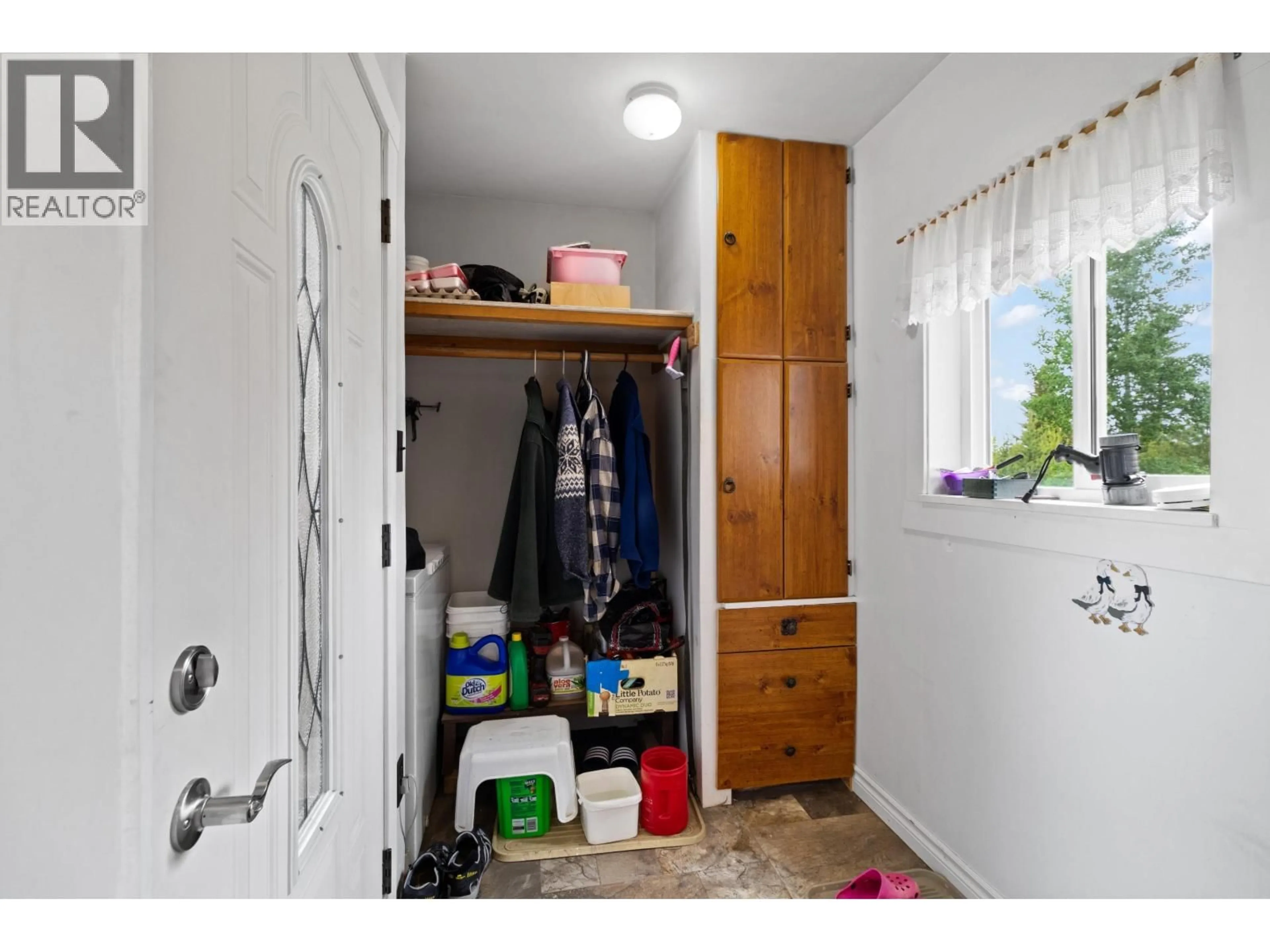 Storage room or clothes room or walk-in closet for 6777 LITTLE FORT 24 HIGHWAY, Lone Butte British Columbia V0K1X1