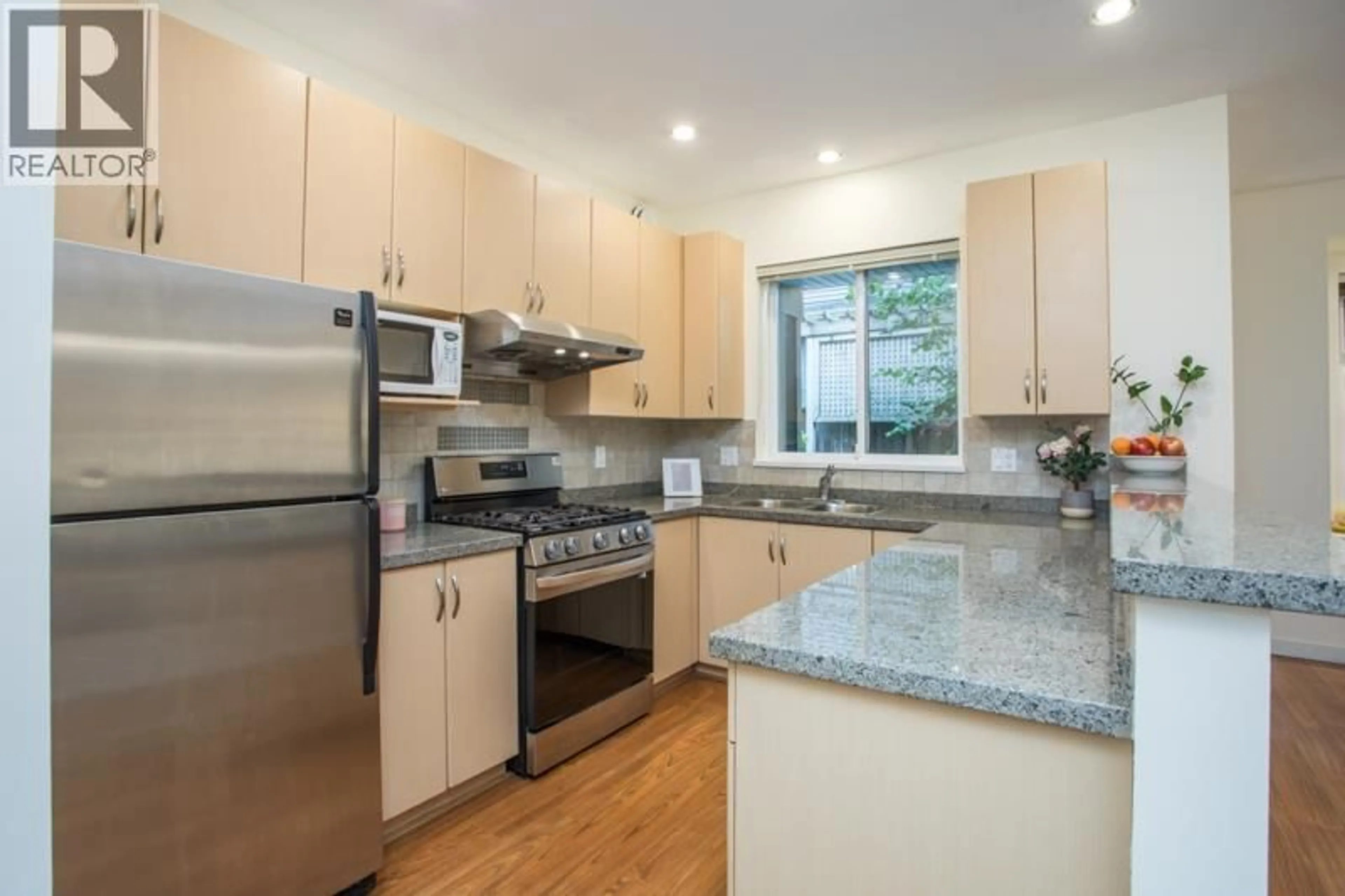 Standard kitchen, unknown for 16 - 8600 NO. 3 ROAD, Richmond British Columbia V6Y2E8