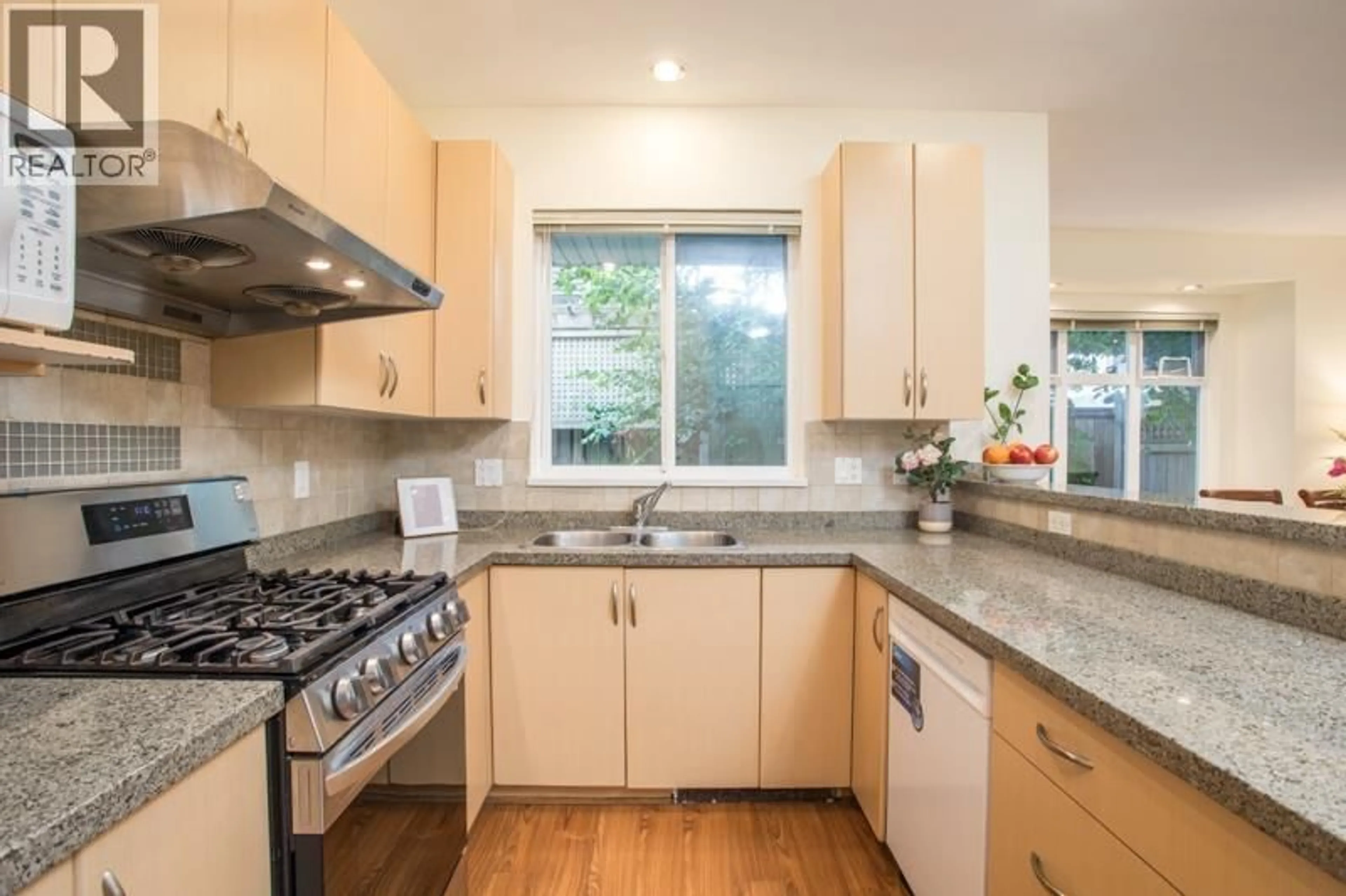 Standard kitchen, unknown for 16 - 8600 NO. 3 ROAD, Richmond British Columbia V6Y2E8