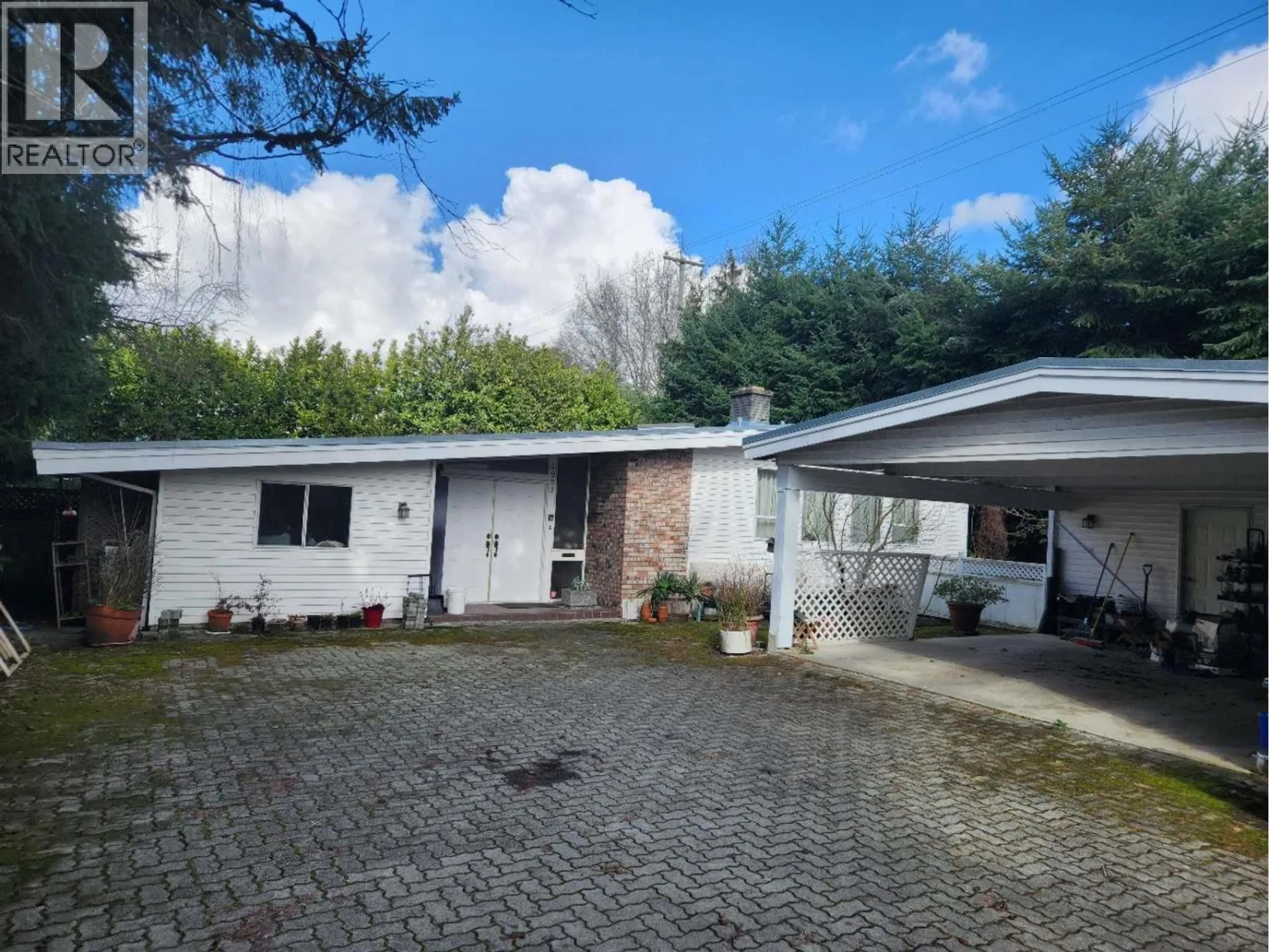 A pic from outside/outdoor area/front of a property/back of a property/a pic from drone, street for 4991 WESTMINSTER HIGHWAY, Richmond British Columbia V7C1B7