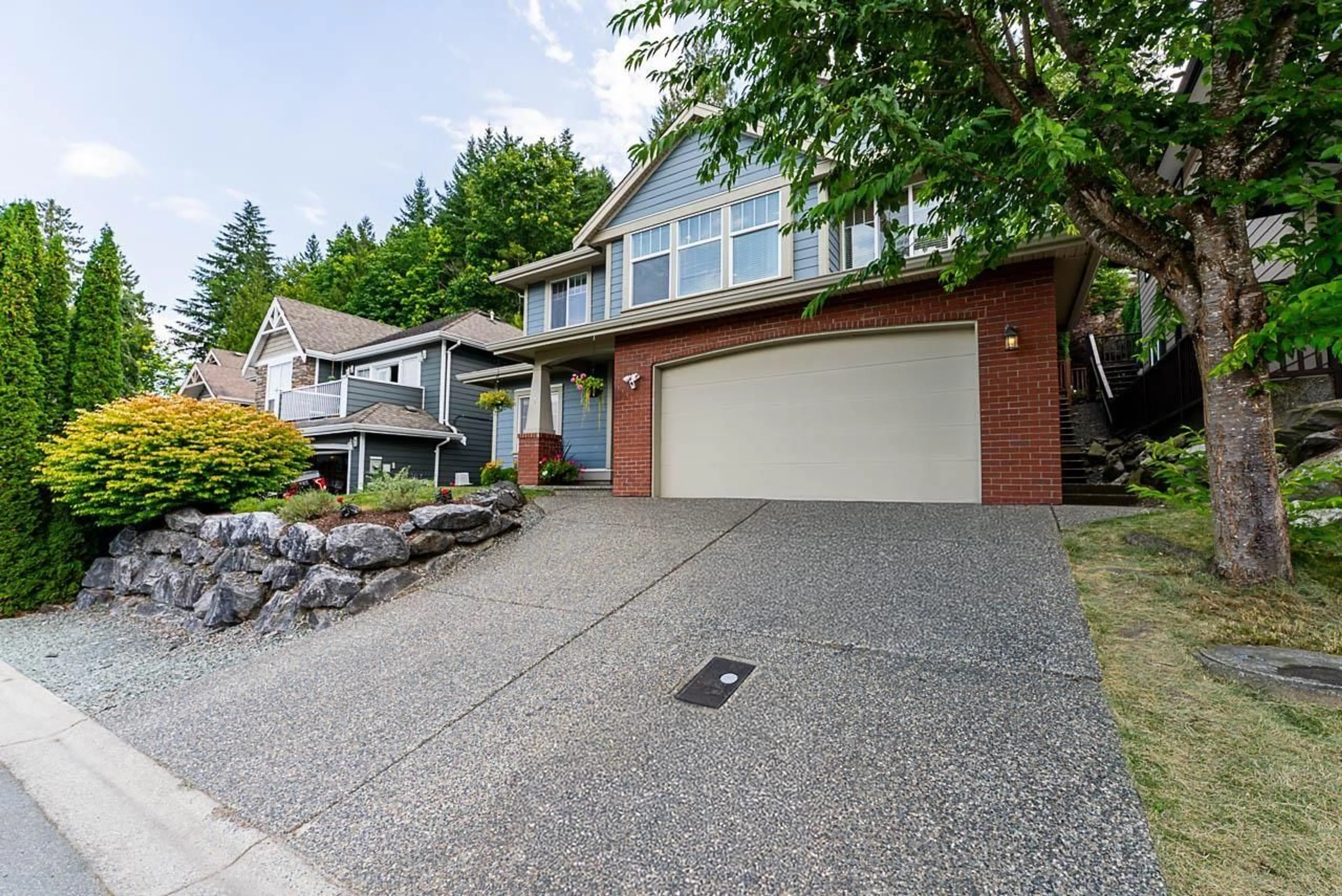 Home with vinyl exterior material, street for 9 - 50354 ADELAIDE PLACE, Chilliwack British Columbia V4Z0A1