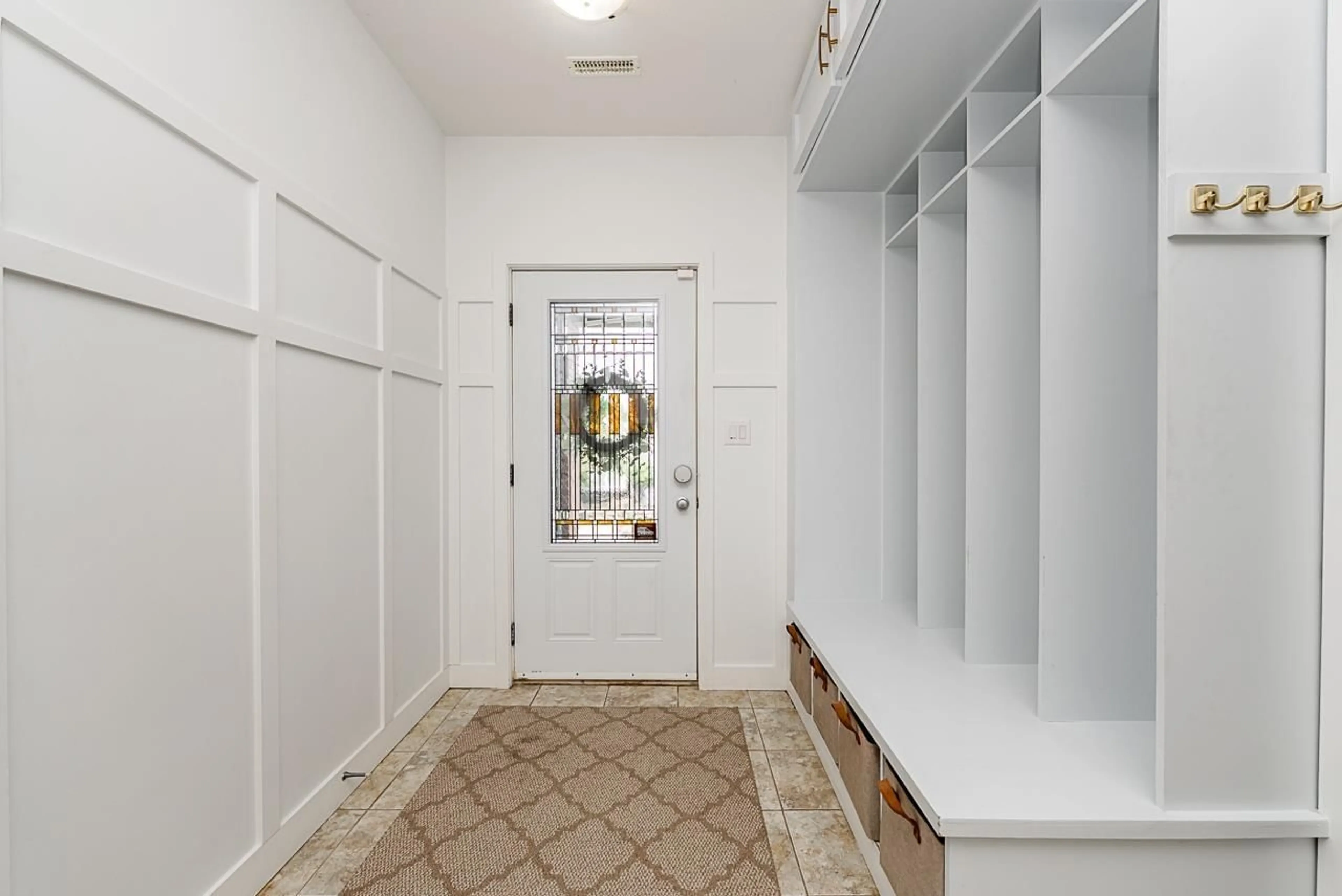 Indoor entryway for 9 - 50354 ADELAIDE PLACE, Chilliwack British Columbia V4Z0A1