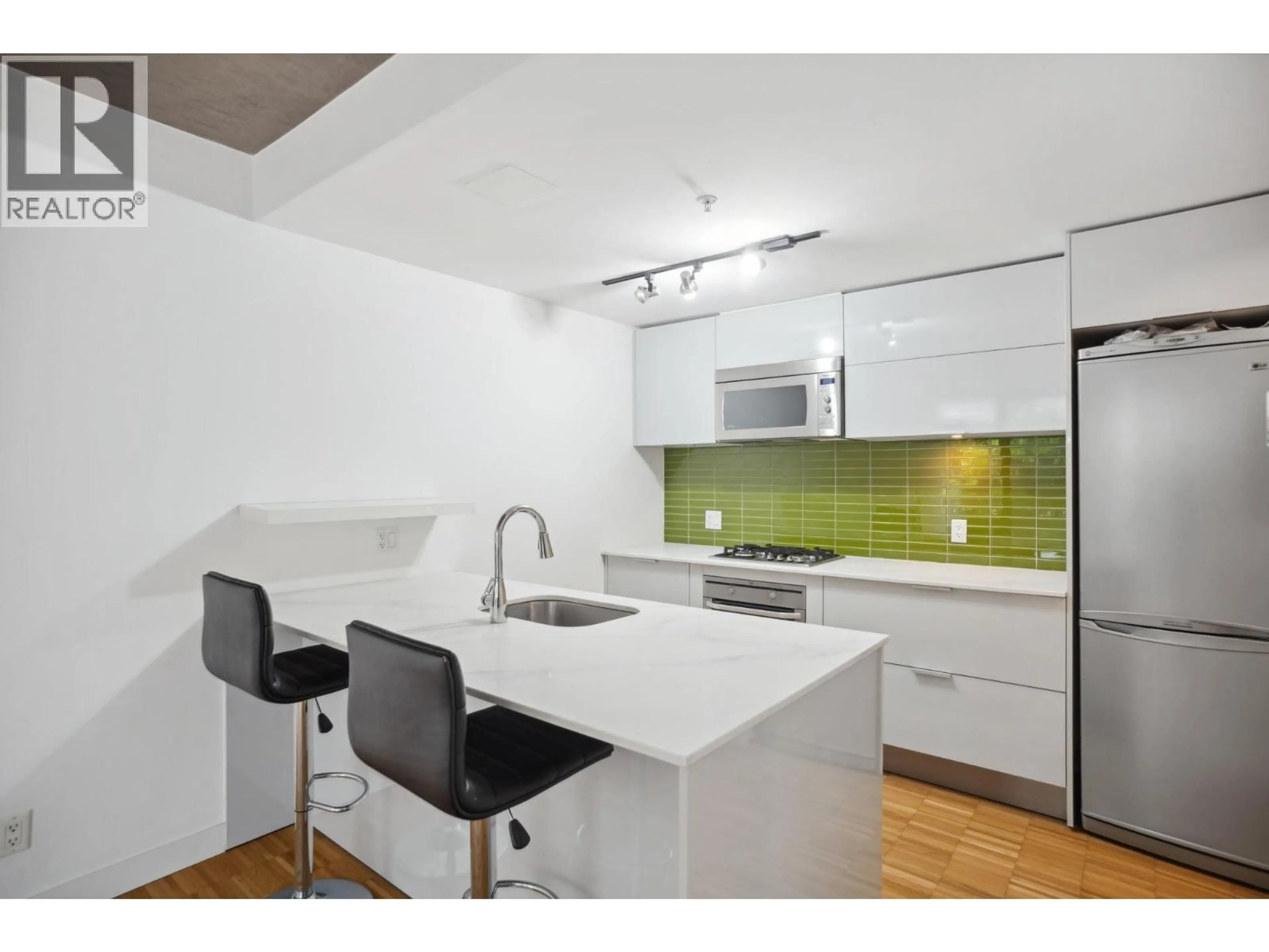 Standard kitchen, unknown for 705 - 128 CORDOVA STREET, Vancouver British Columbia V6B0E6