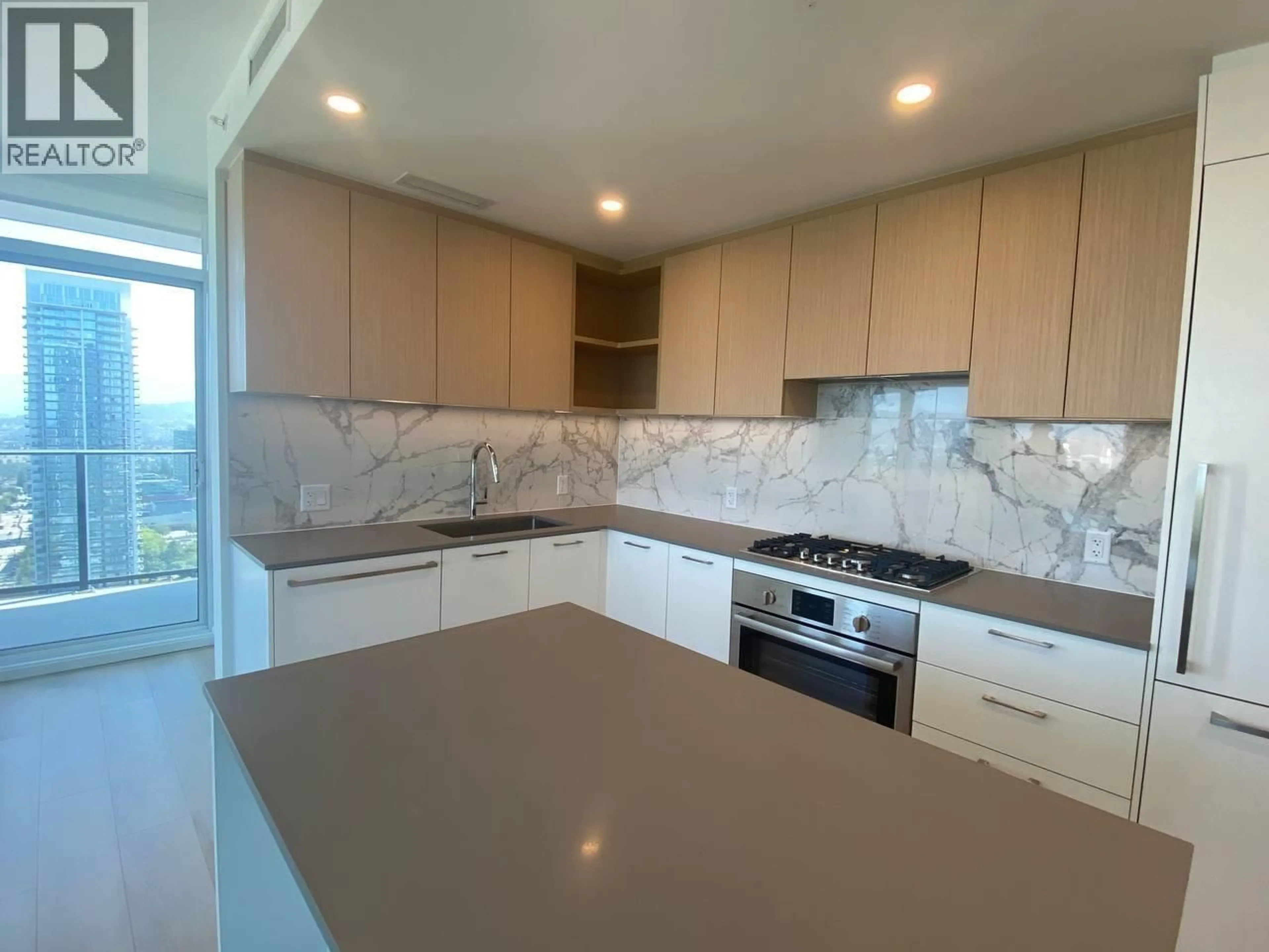 Unknown for 2506 - 6468 WILLINGDON AVENUE, Burnaby British Columbia V5H0L3