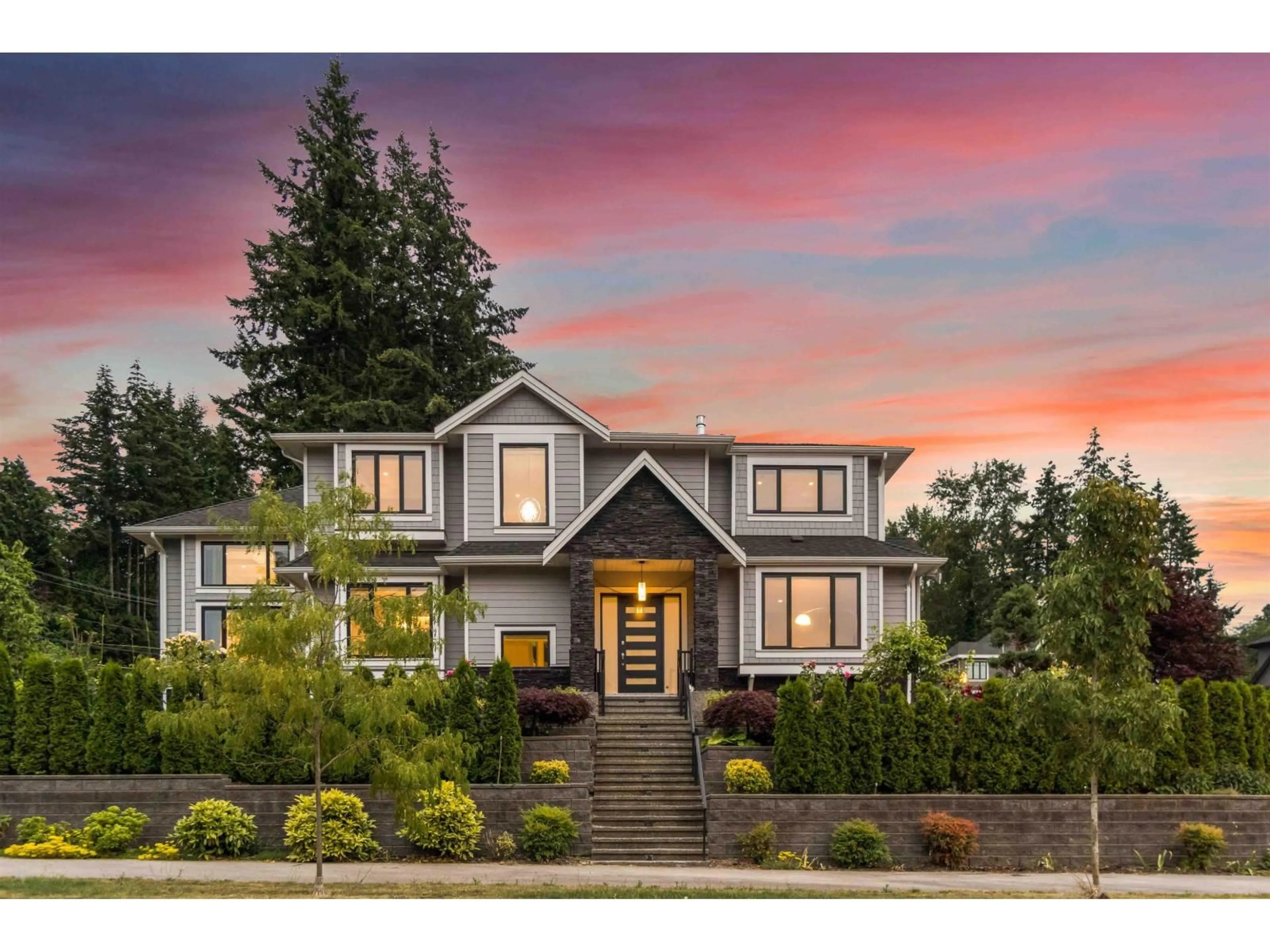 Home with vinyl exterior material, unknown for 3038 167B, Surrey British Columbia V3Z0P9