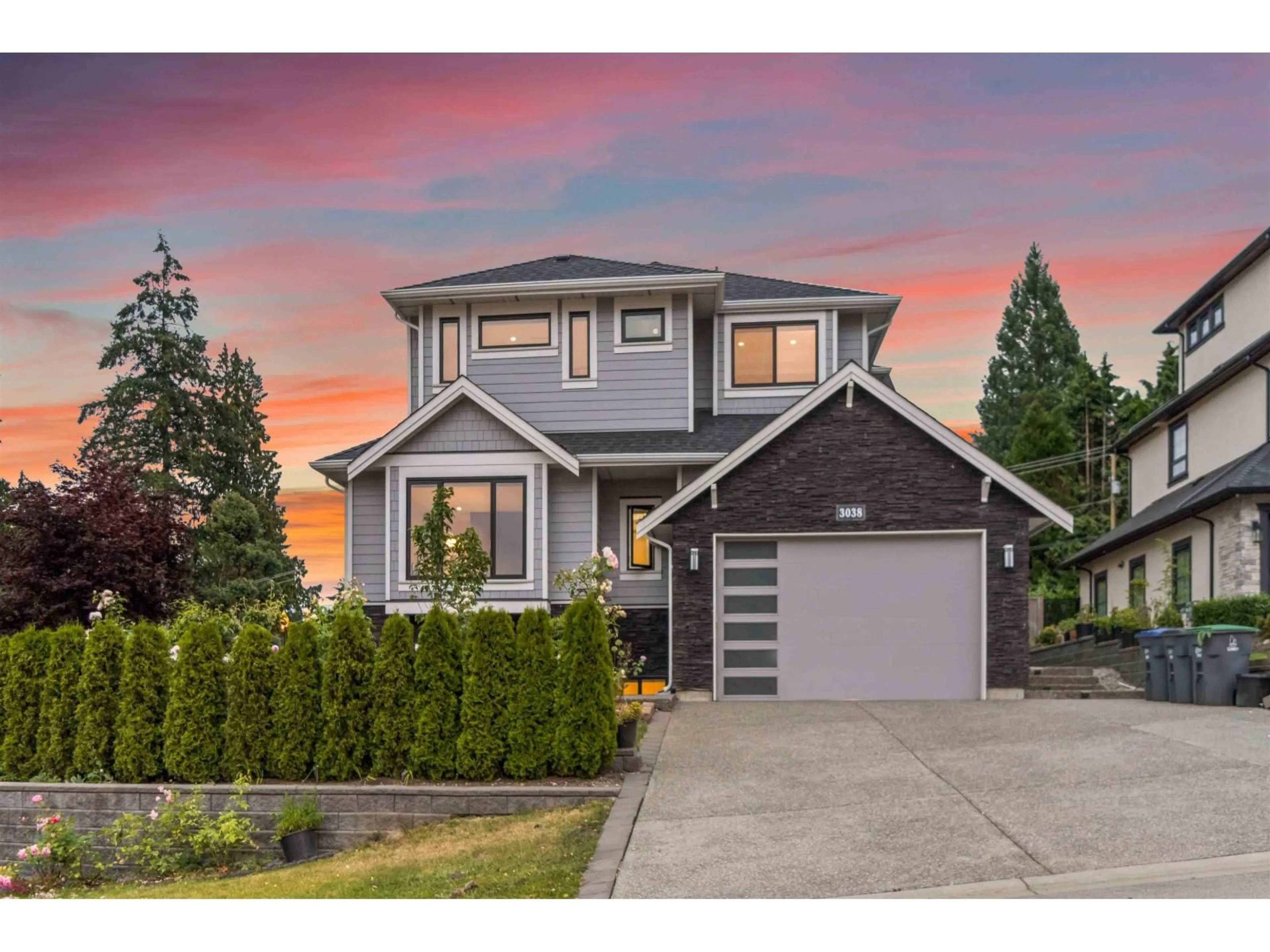 Home with vinyl exterior material, street for 3038 167B, Surrey British Columbia V3Z0P9