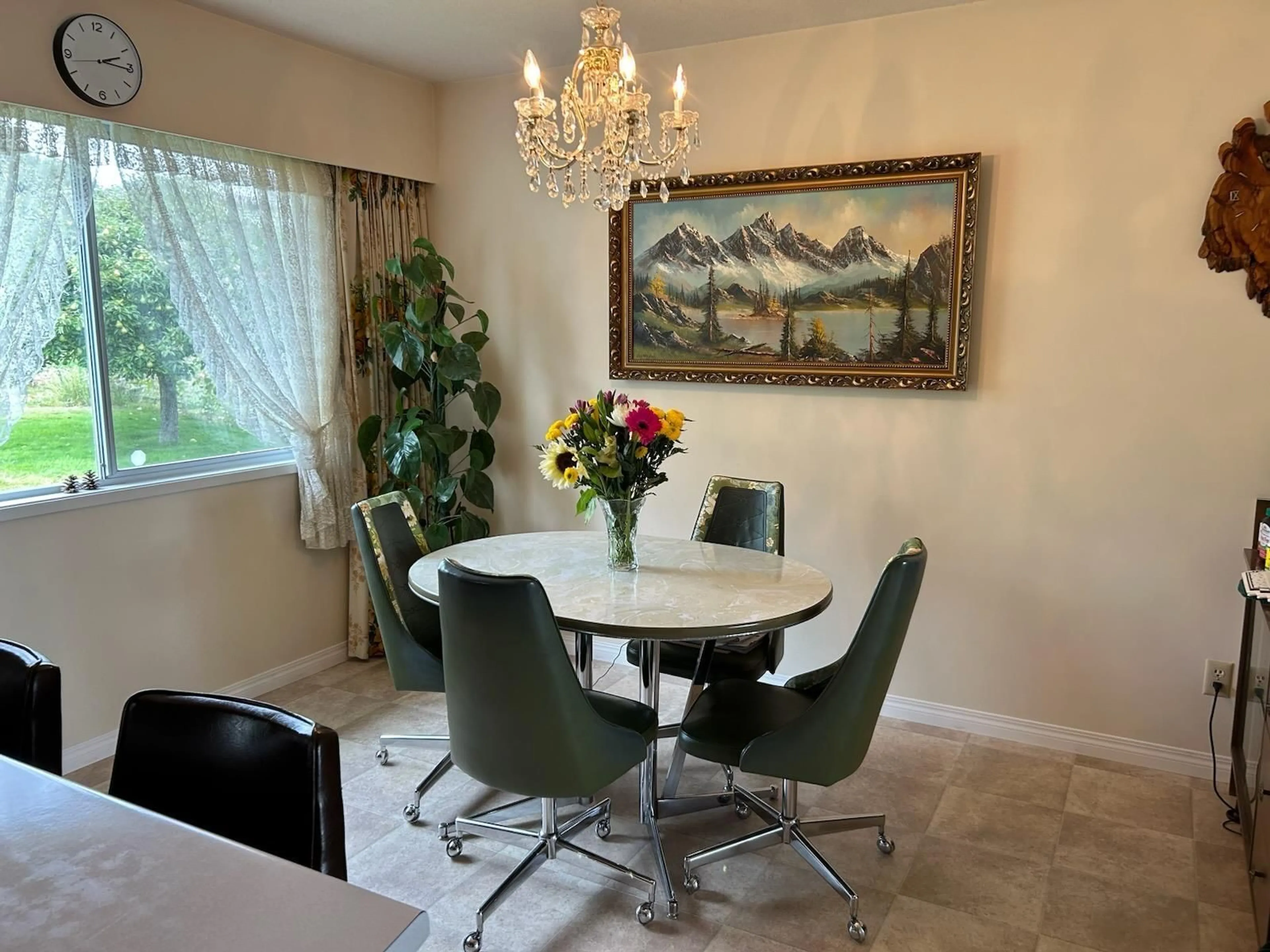 Dining room, ceramic/tile floor for 32615 FLEMING, Mission British Columbia V2V2G8