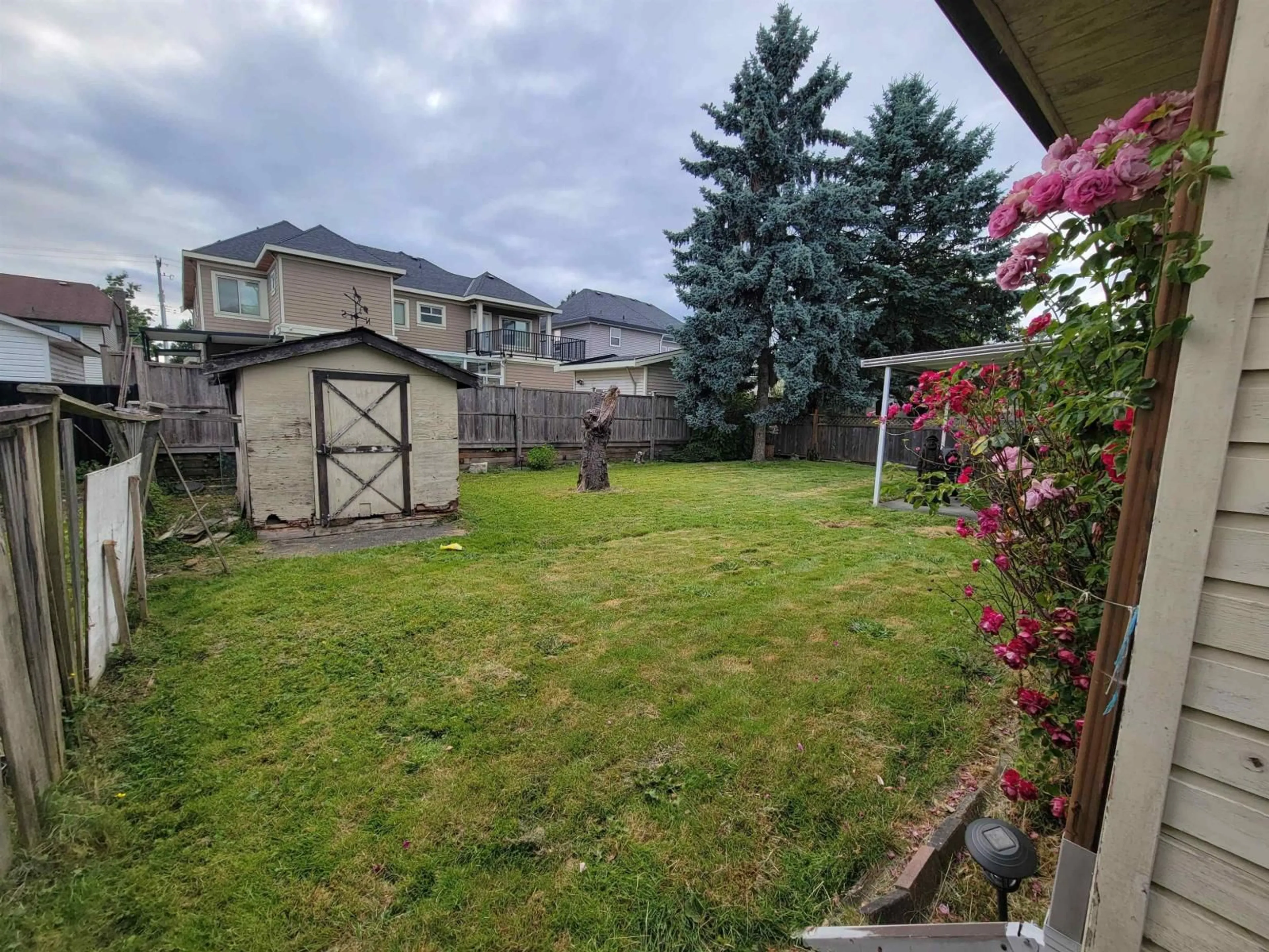 Unknown for 9483 124A, Surrey British Columbia V3V7G3