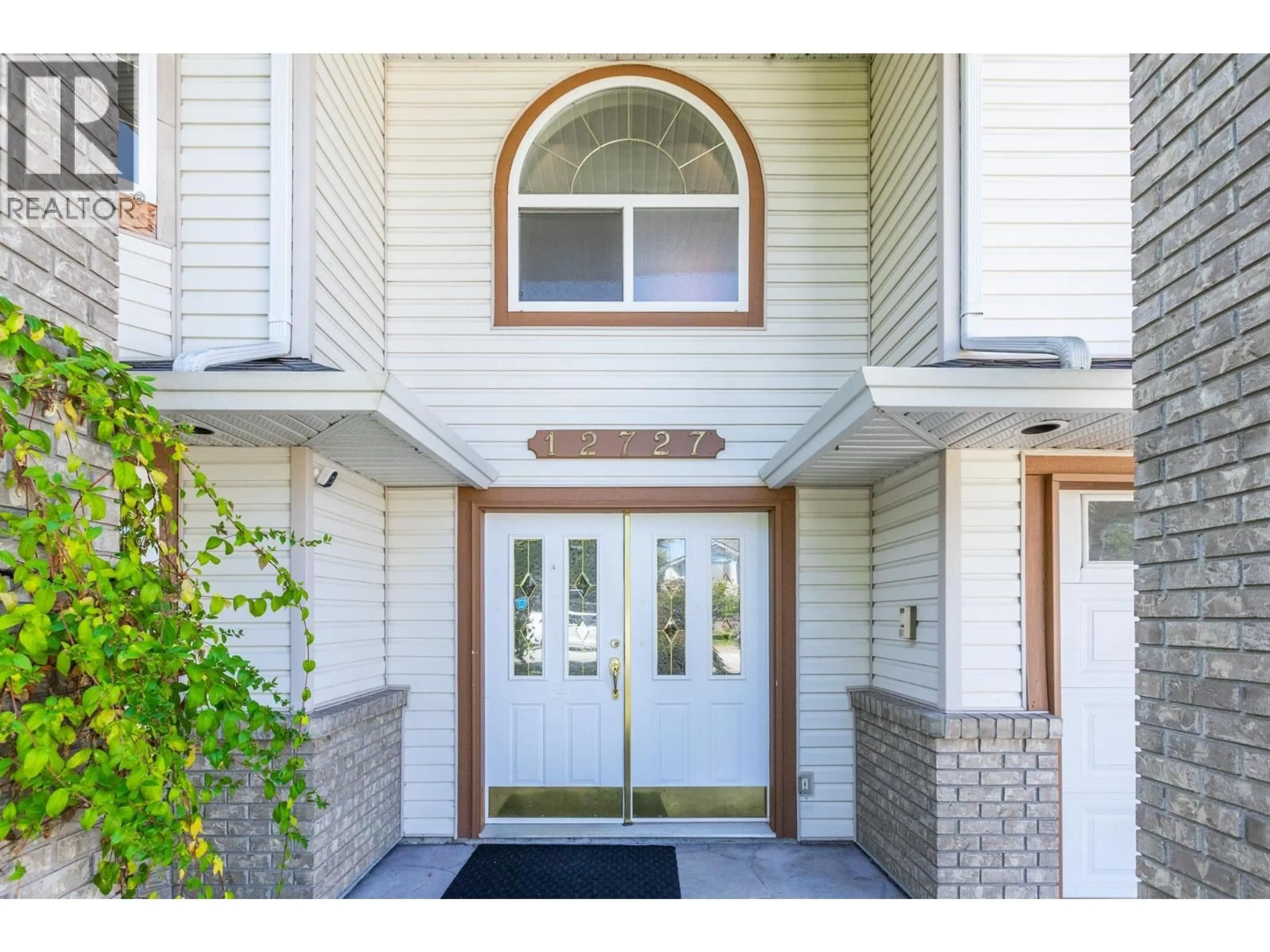 Indoor entryway for 12727 227B STREET, Maple Ridge British Columbia V2X2Z4