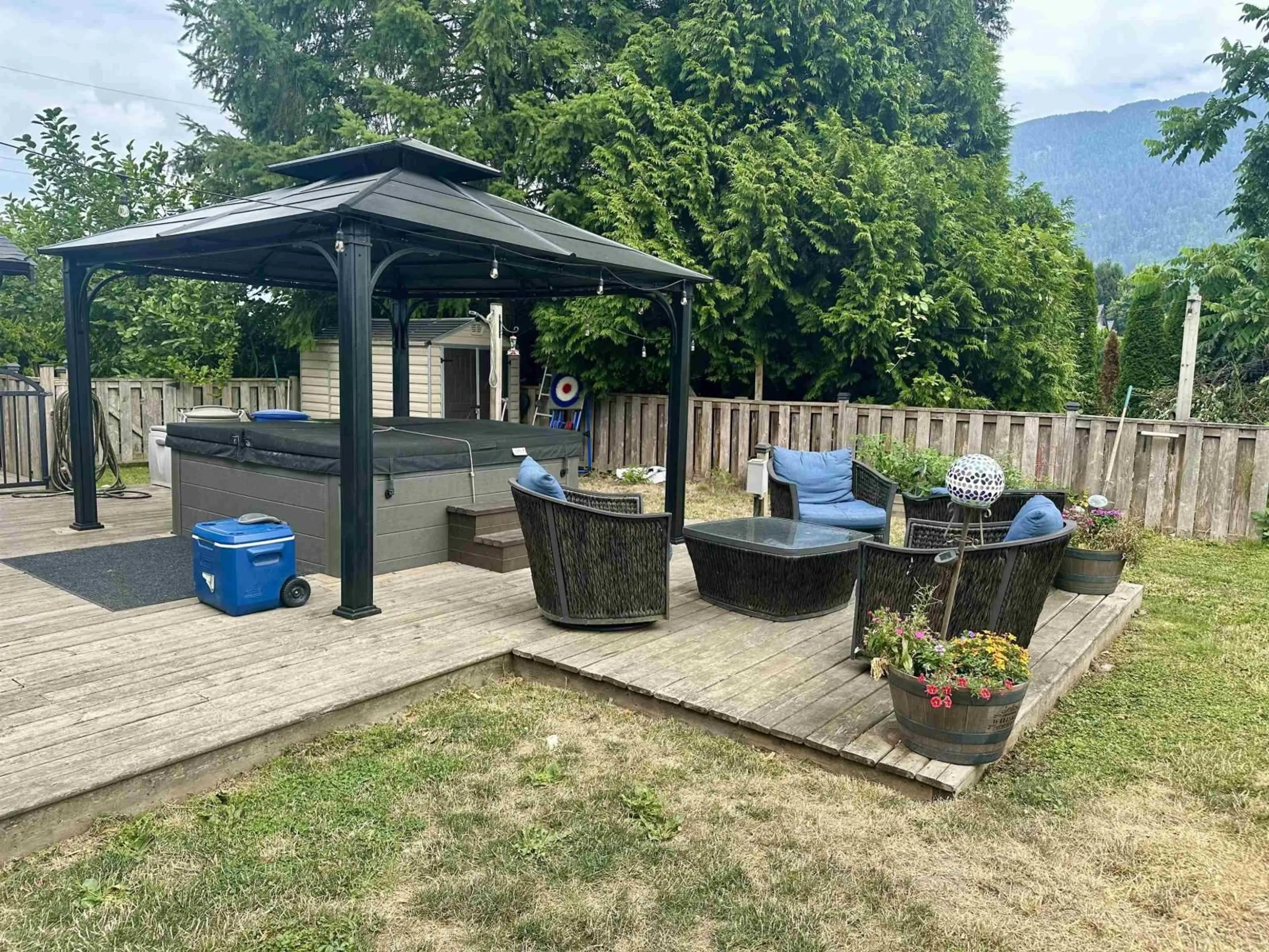Patio, unknown for 35218 SWARD, Mission British Columbia V2V4J1