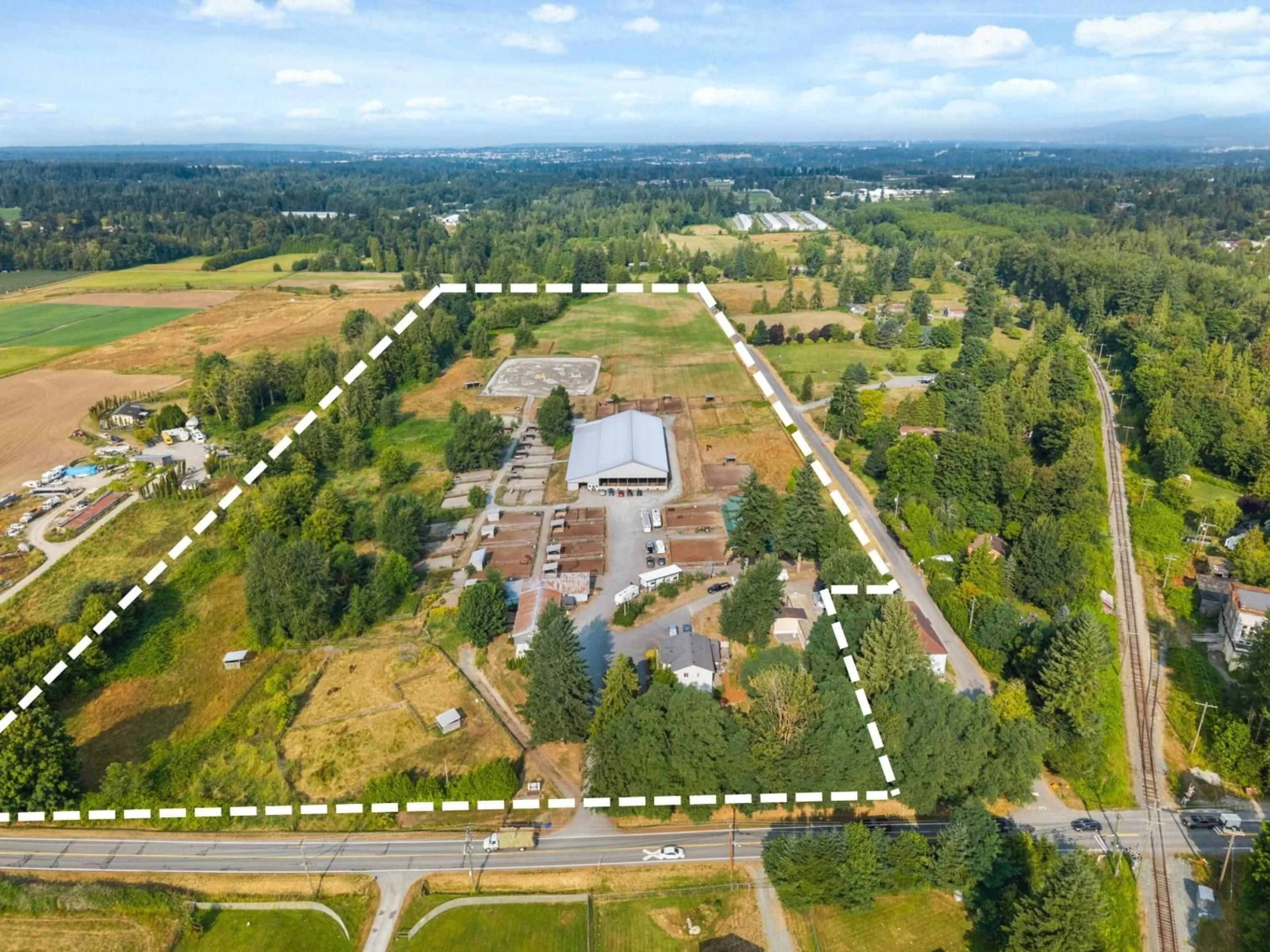 A pic from outside/outdoor area/front of a property/back of a property/a pic from drone, building for 6773 256, Langley British Columbia V4W1T9