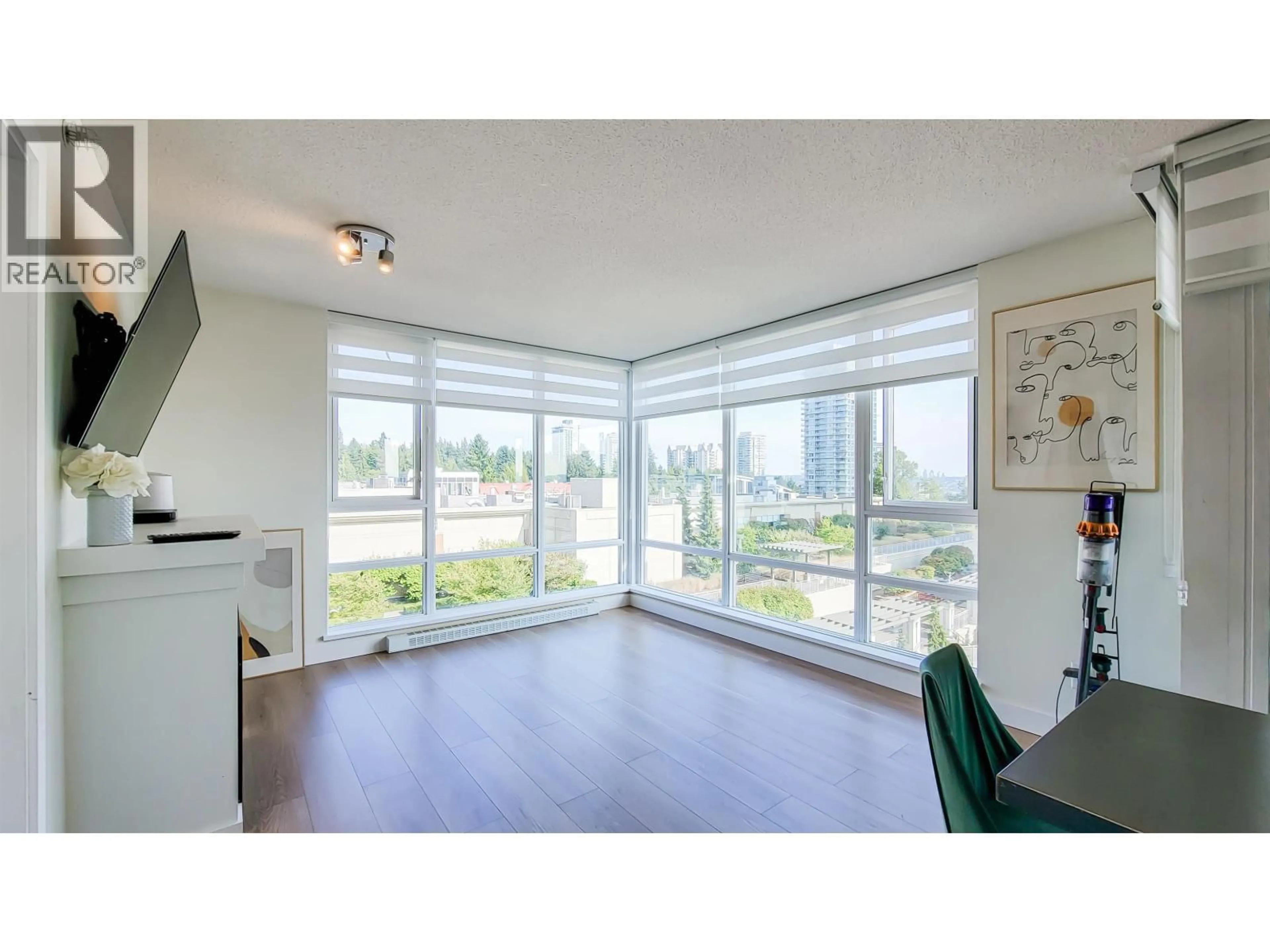 A pic of a room for 810 - 9868 CAMERON STREET, Burnaby British Columbia V3J0A5