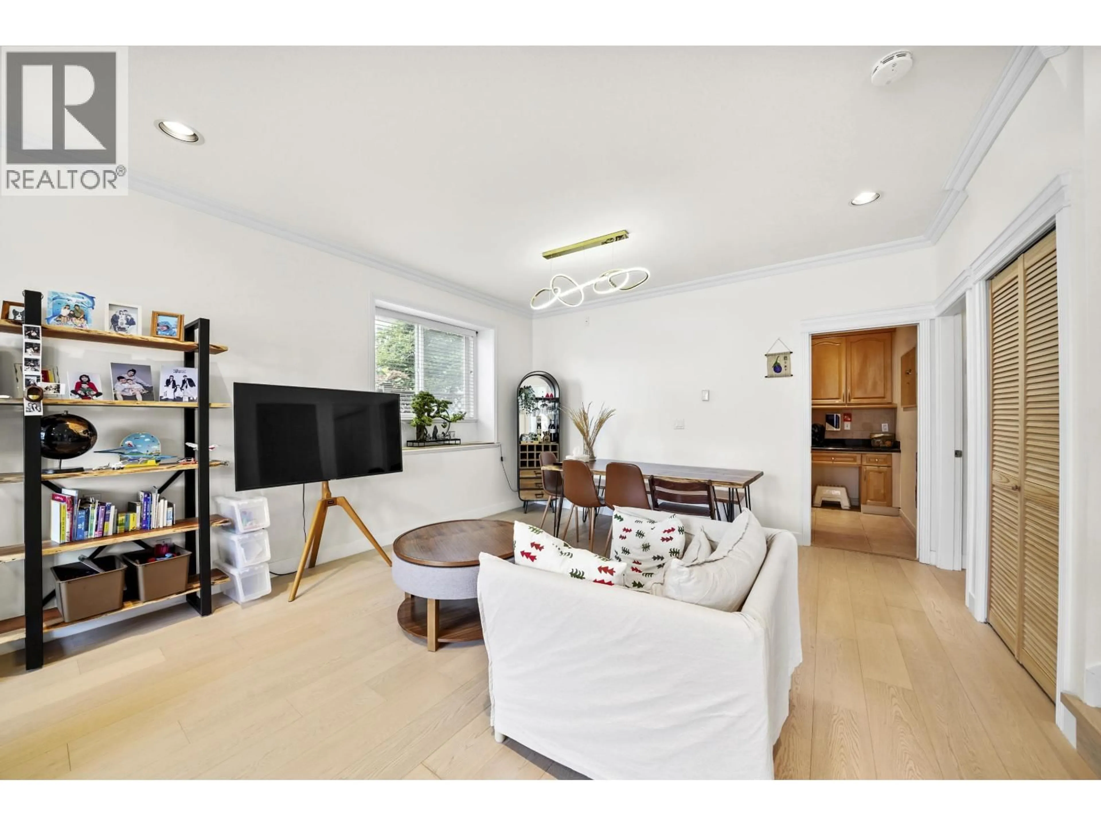 Unknown for 4857 VICTORY STREET, Burnaby British Columbia V5J1S5