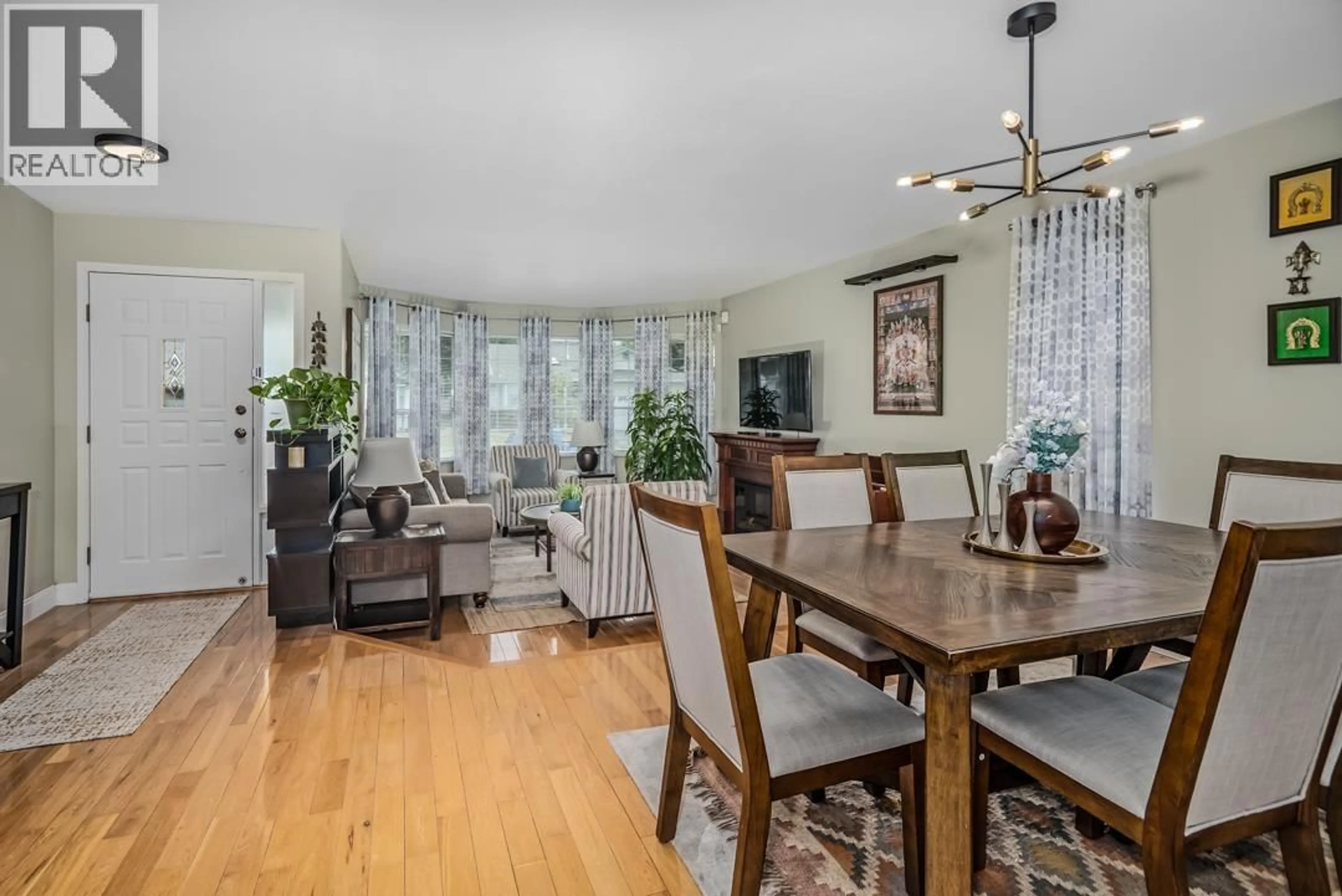Dining room, wood/laminate floor for 22987 123B AVENUE, Maple Ridge British Columbia V2X0C4