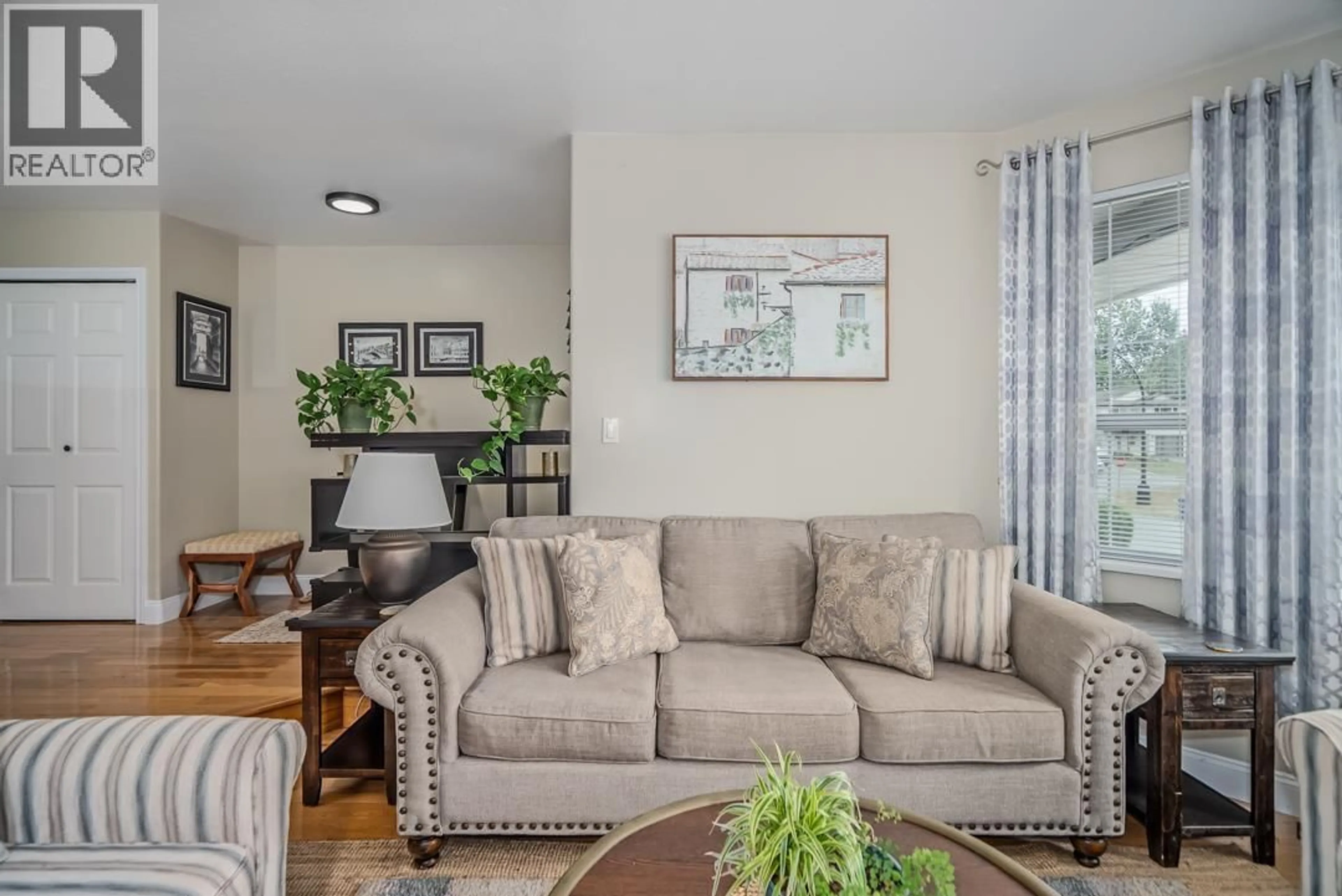 Living room with furniture, unknown for 22987 123B AVENUE, Maple Ridge British Columbia V2X0C4