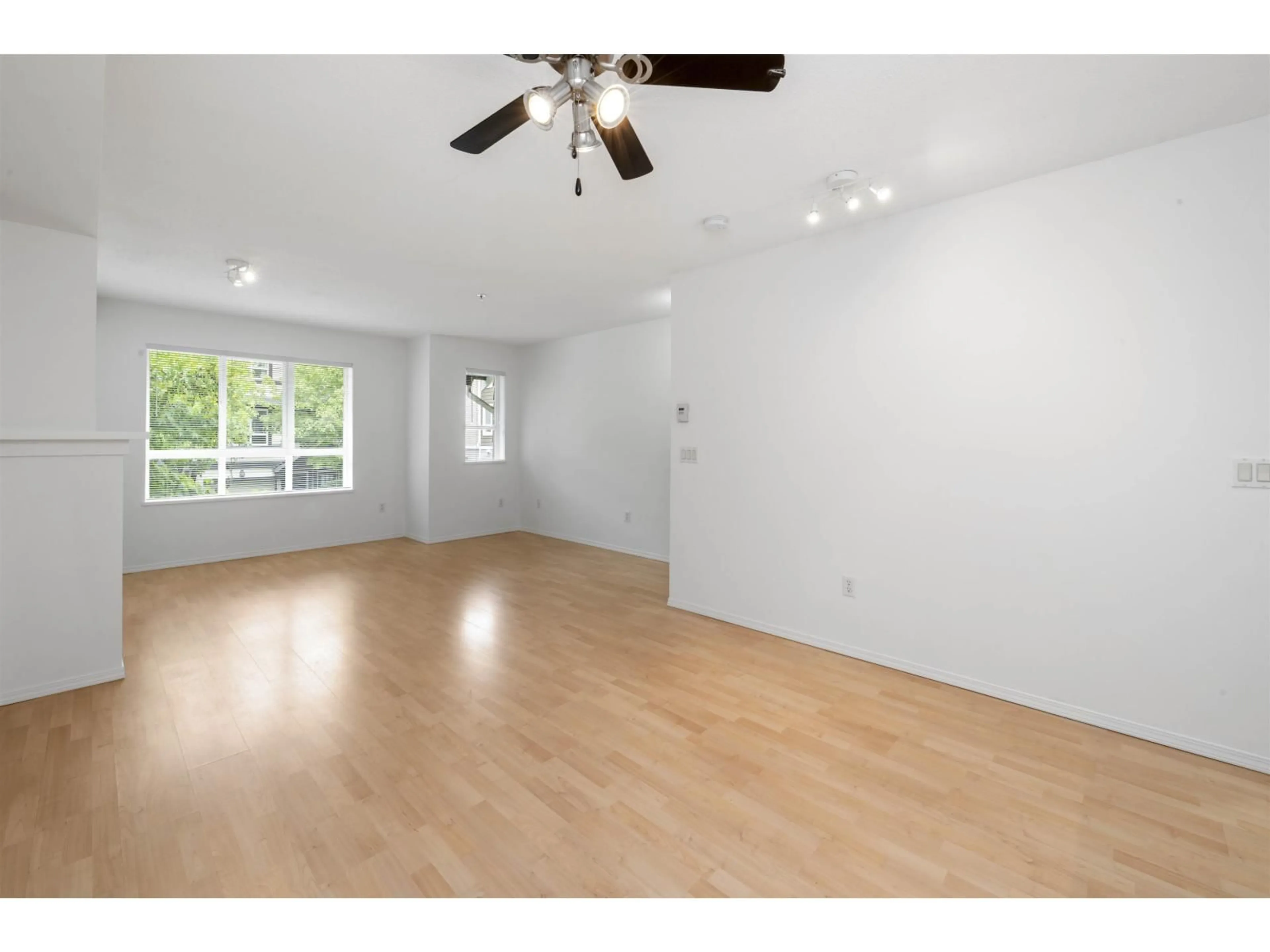 A pic of a room for 63 - 6747 203, Langley British Columbia V2Y3B5