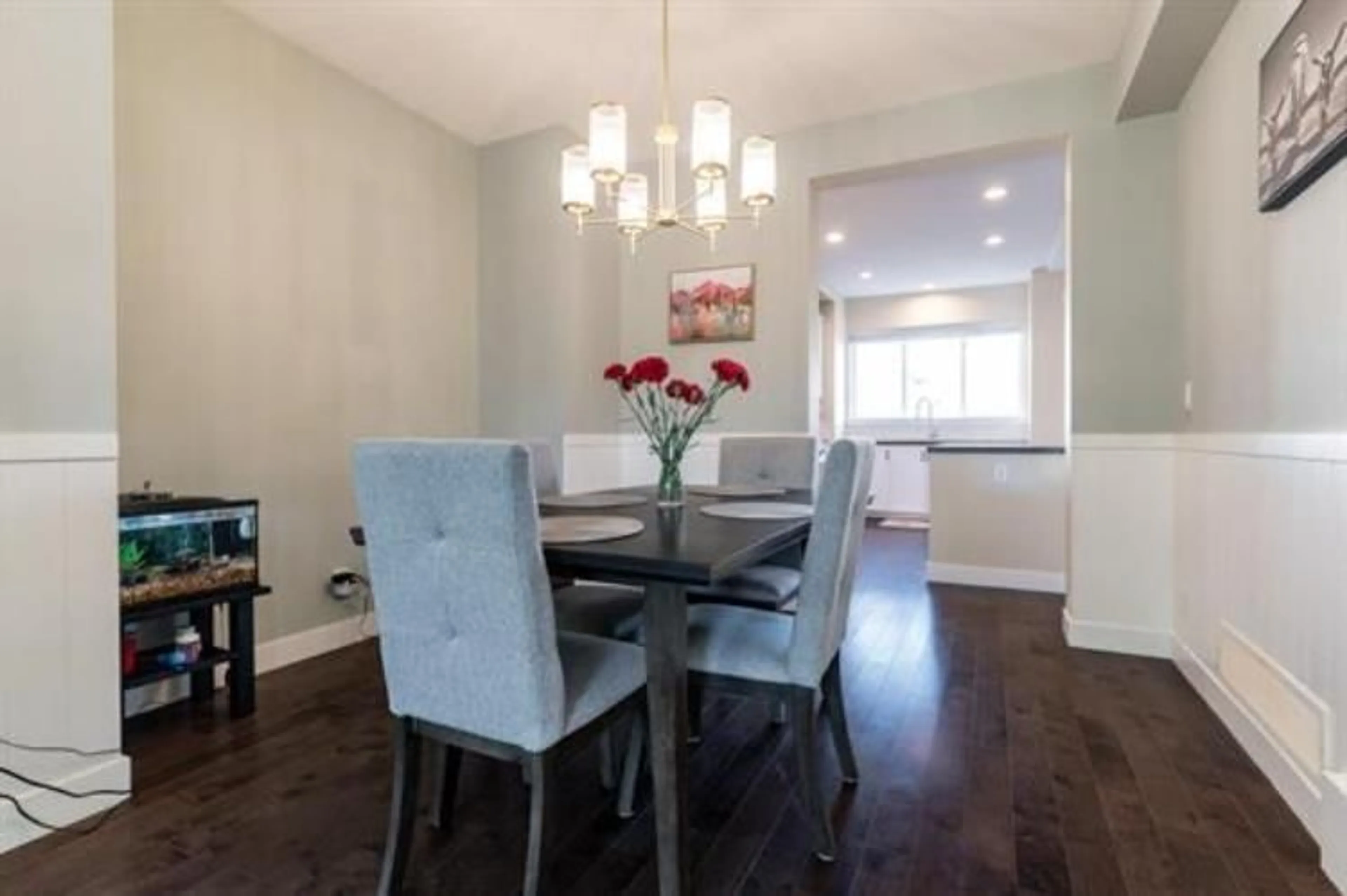 Dining room, wood/laminate floor for 336 172, Surrey British Columbia V3Z9P7