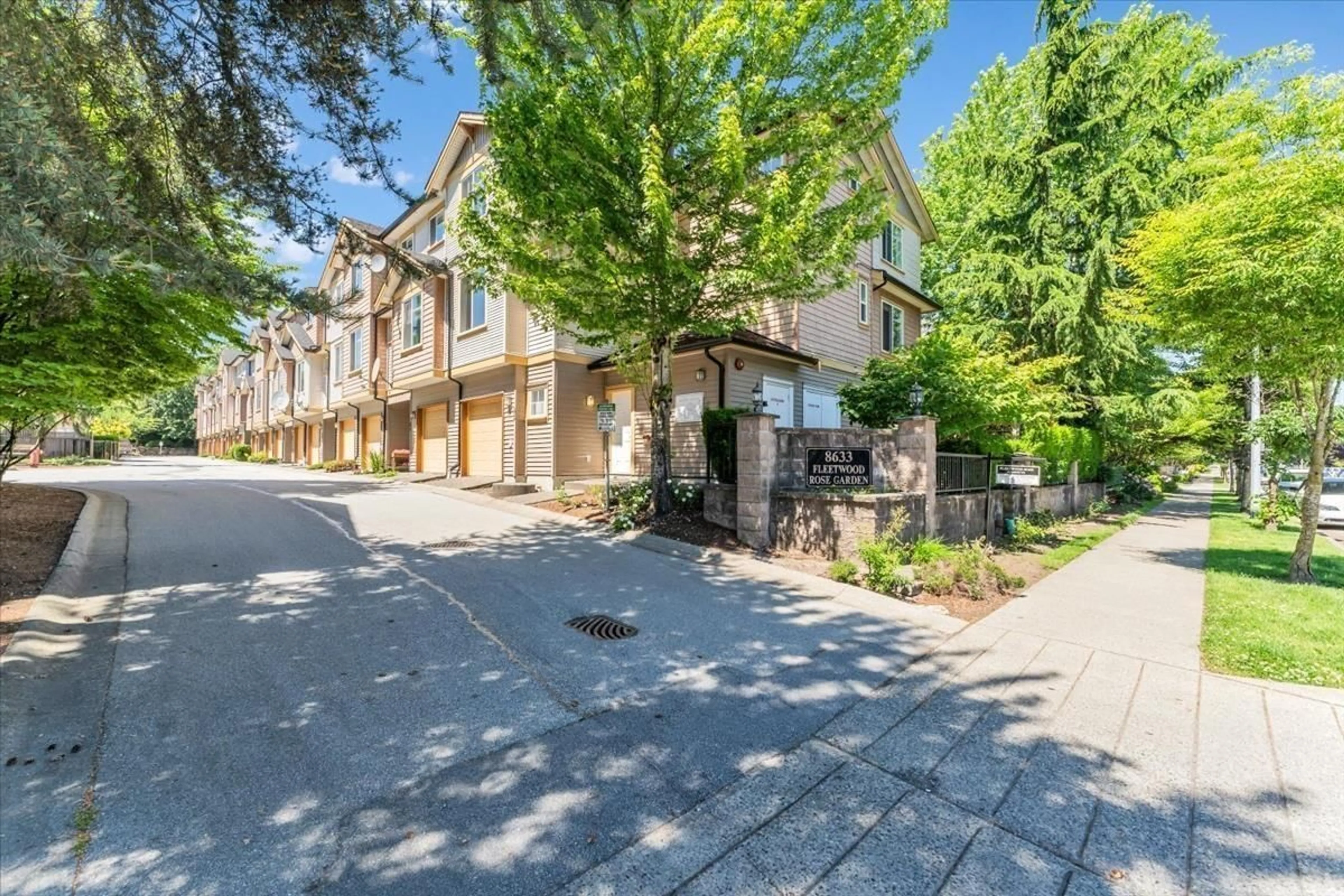 Patio, street for 52 - 8633 159, Surrey British Columbia V4N5W1