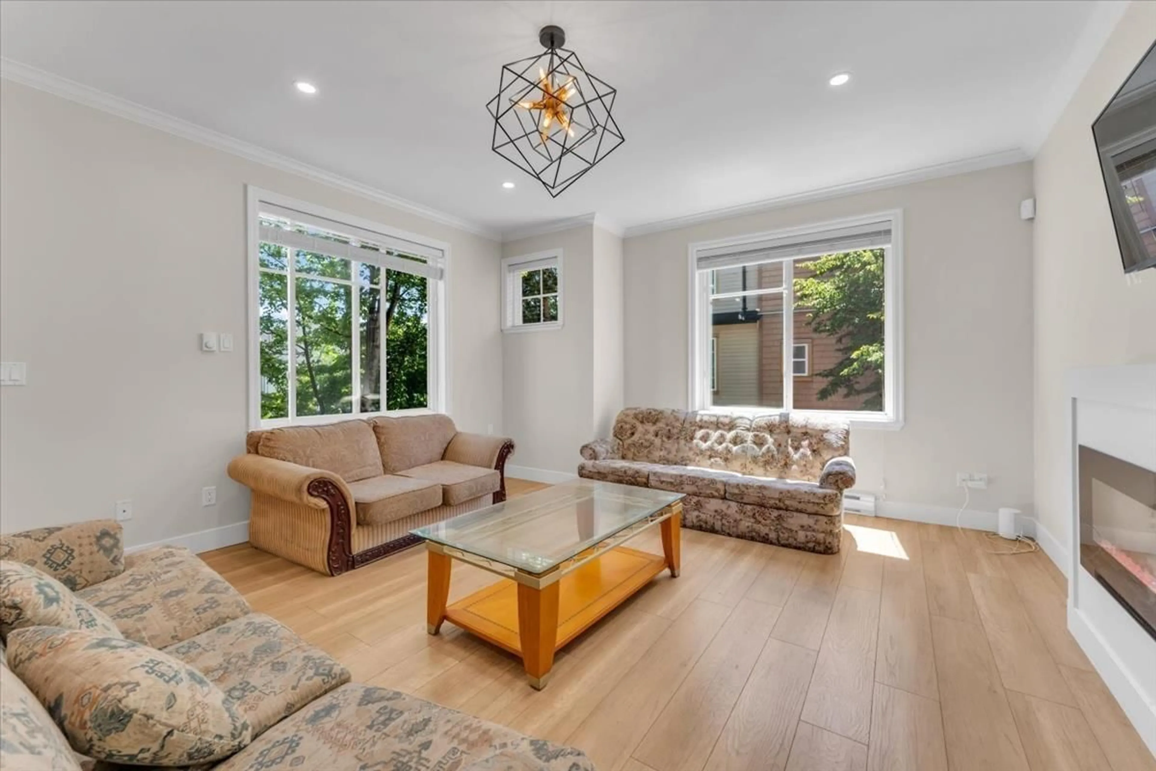 Living room with furniture, unknown for 52 - 8633 159, Surrey British Columbia V4N5W1