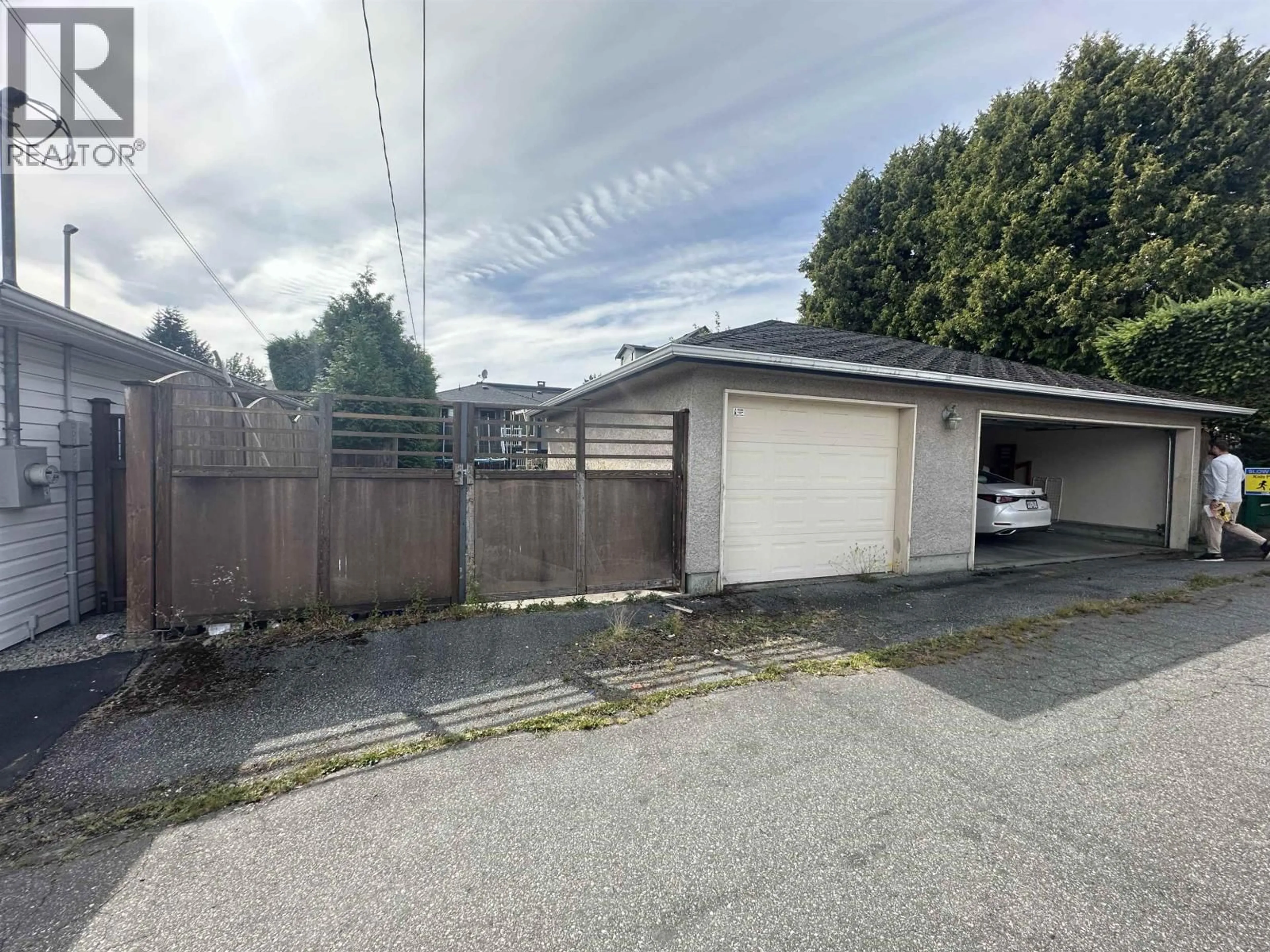 Unknown for 8090 LAUREL STREET, Vancouver British Columbia V6P3V1