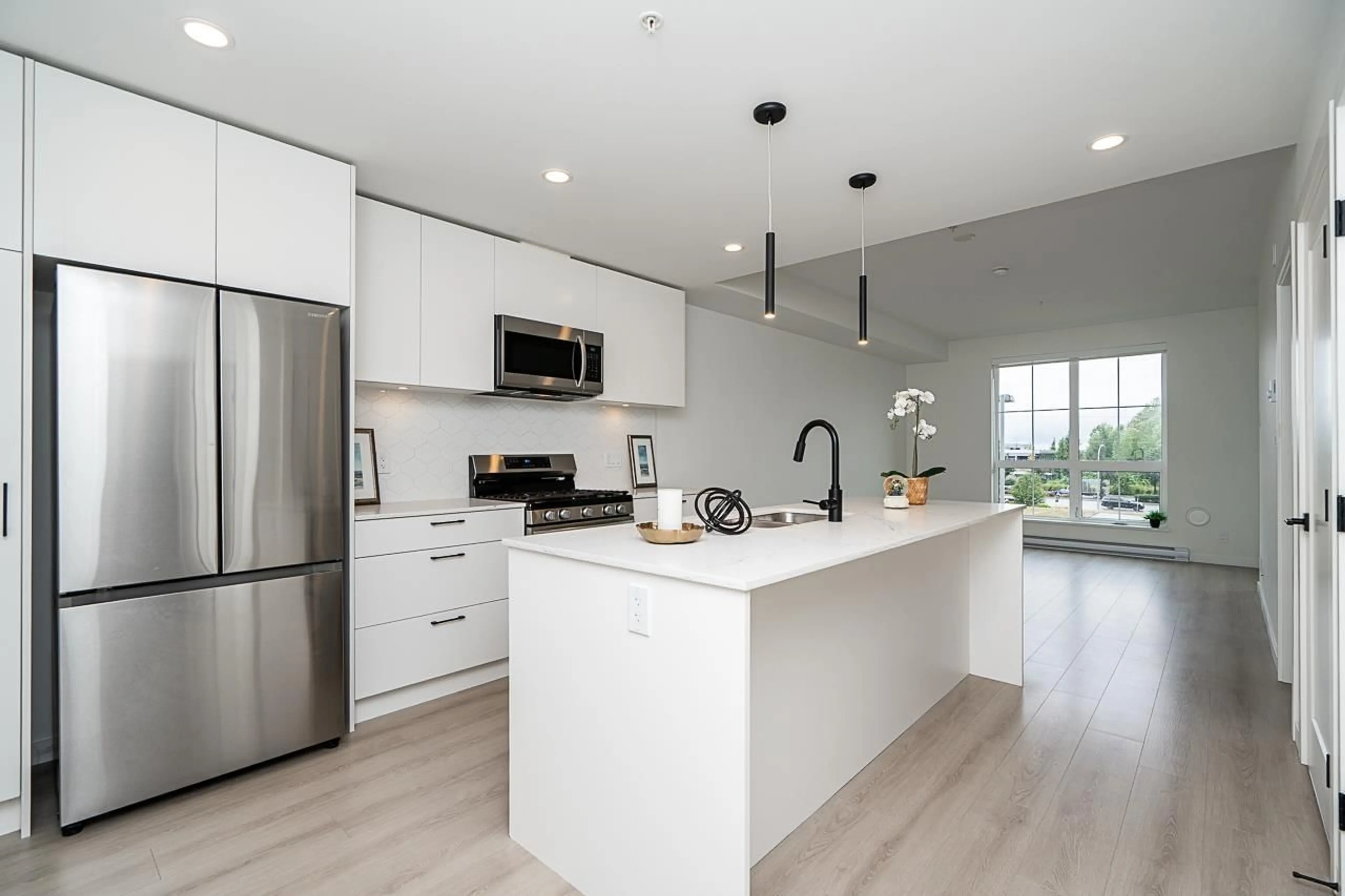 Open concept kitchen, unknown for A211 - 20078 85, Langley British Columbia V2Y3Z2
