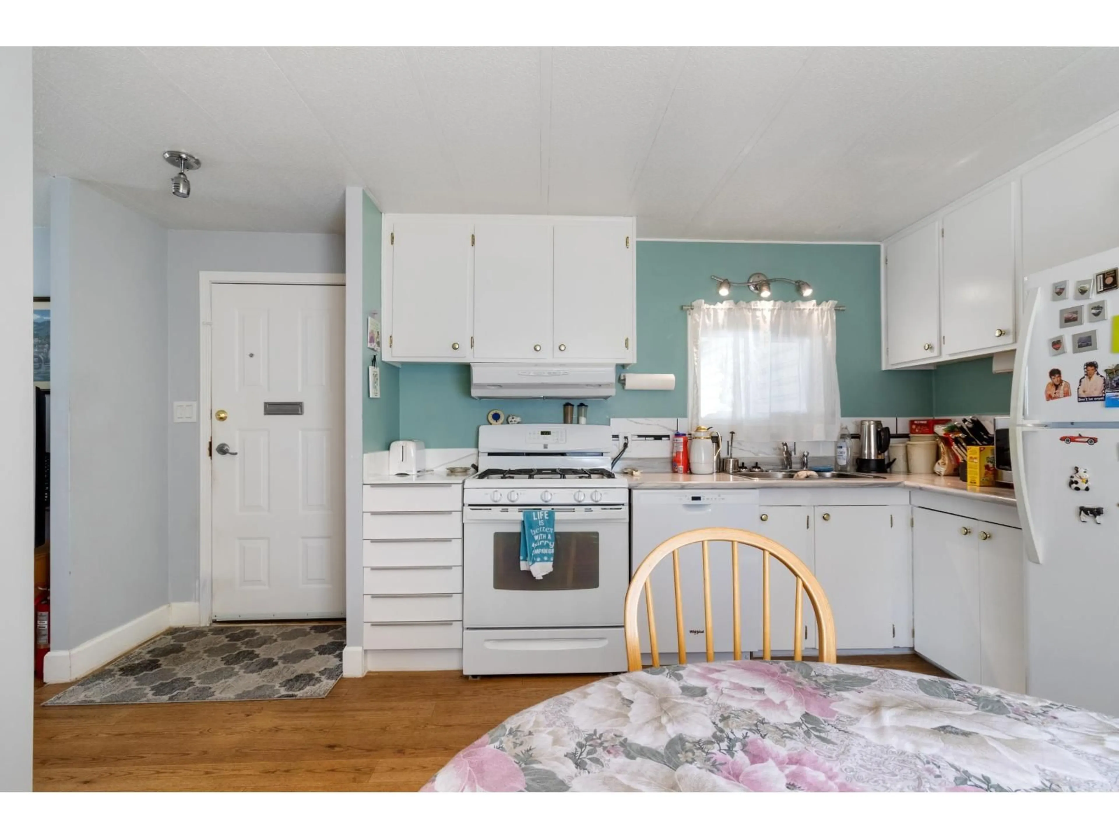 Standard kitchen, wood/laminate floor for 17 - 62780 FLOOD HOPE ROAD, Hope British Columbia V0X1L2