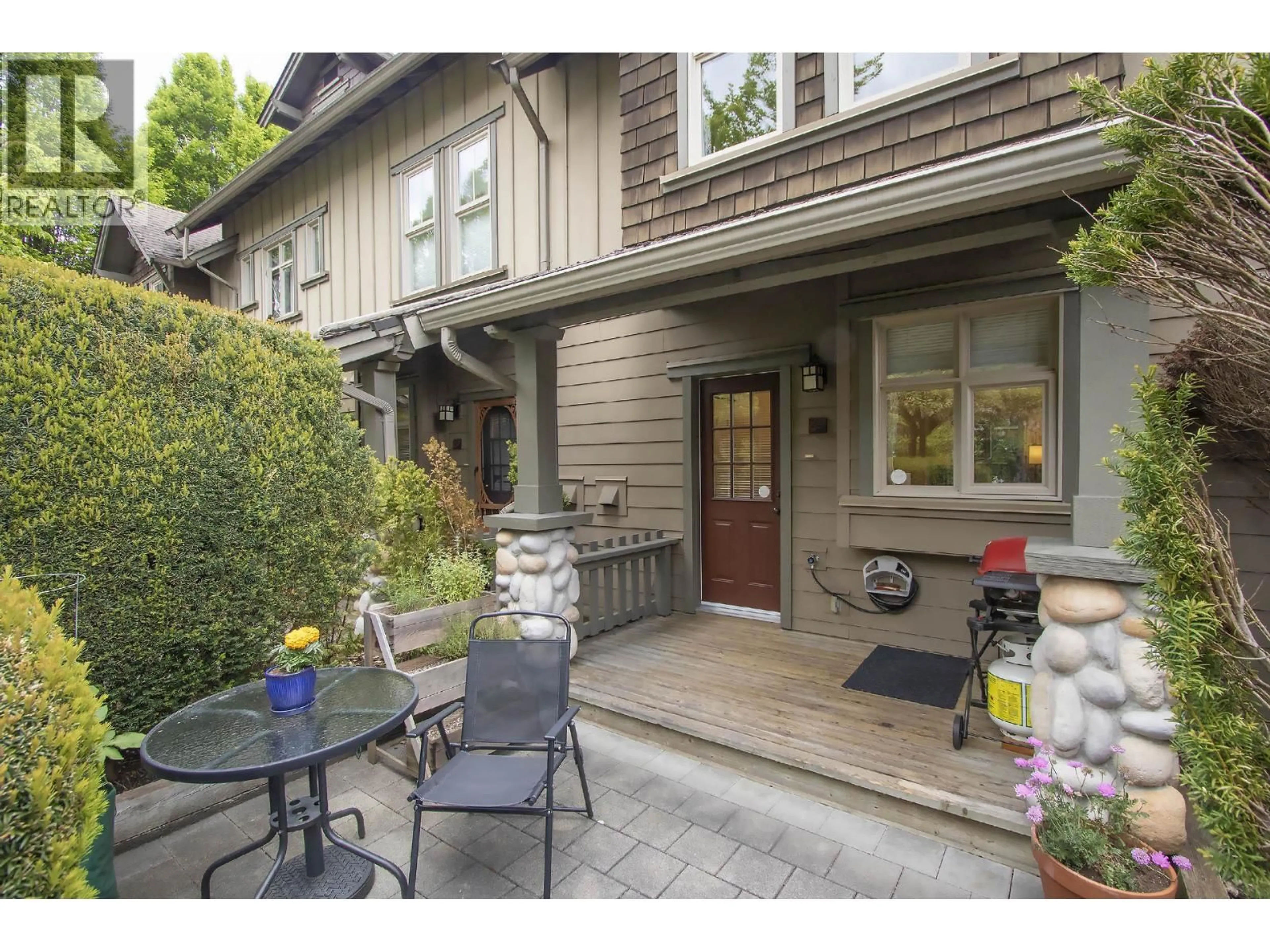 Patio, street for 234 - 18 JACK MAHONY PLACE, New Westminster British Columbia V3L5V8