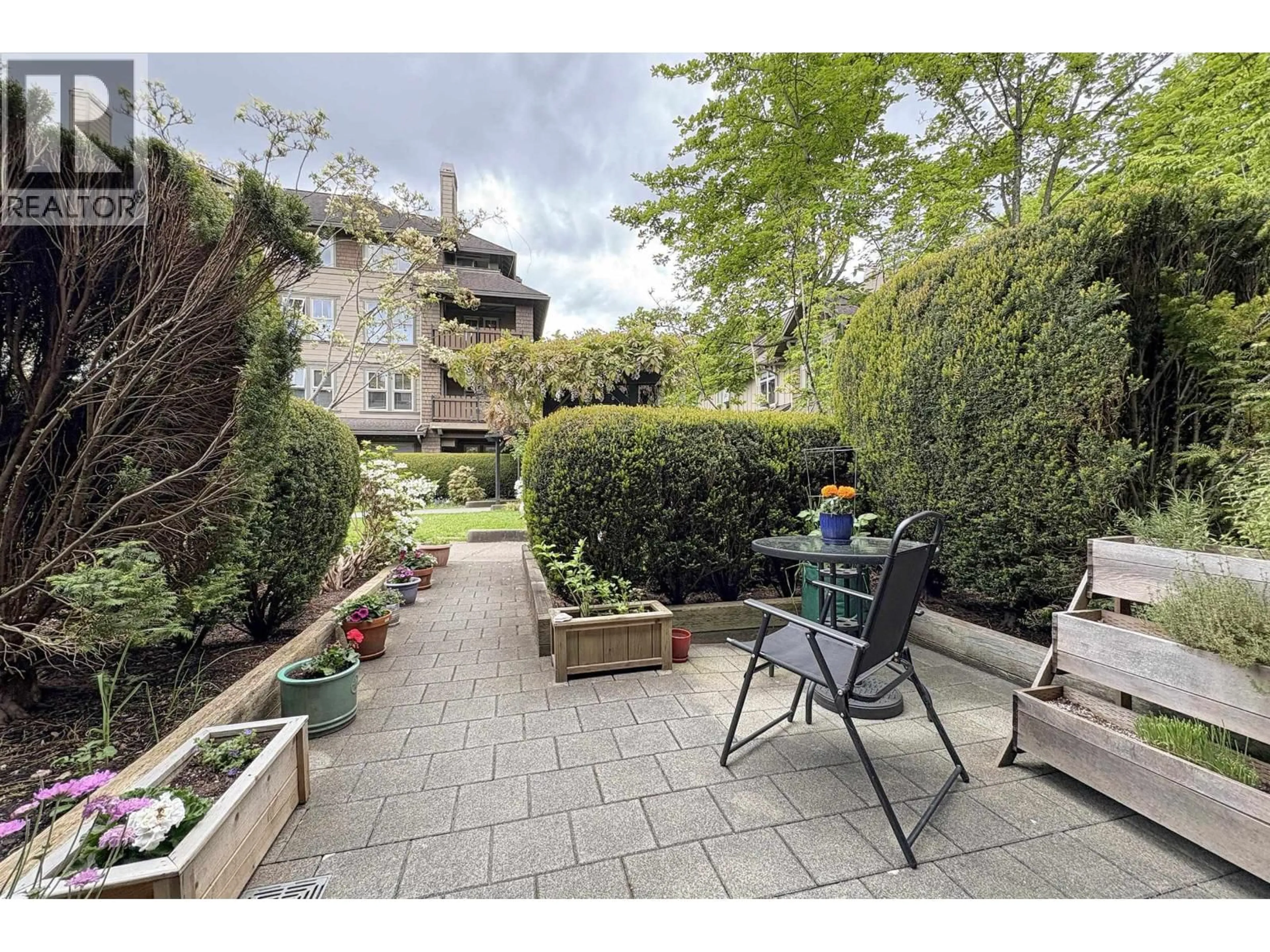 Patio, street for 234 - 18 JACK MAHONY PLACE, New Westminster British Columbia V3L5V8