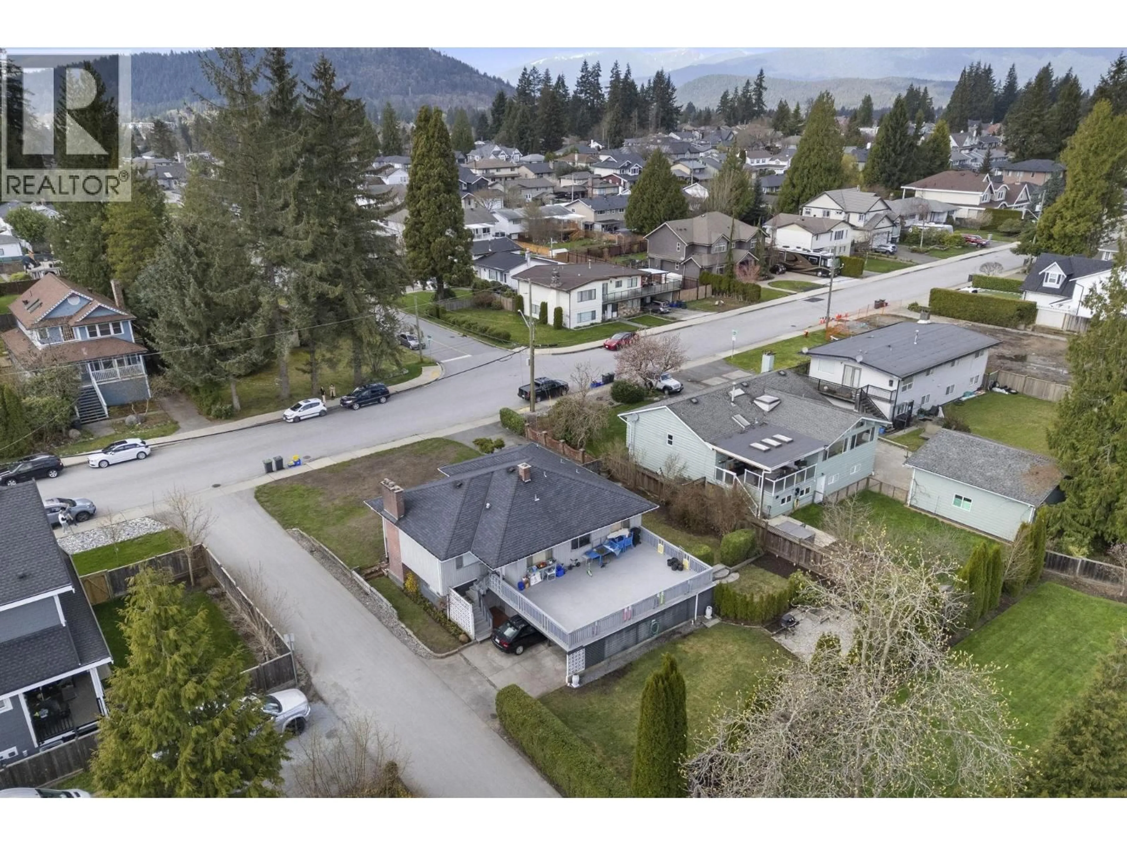 A pic from outside/outdoor area/front of a property/back of a property/a pic from drone, mountain view for 809 PORTER STREET, Coquitlam British Columbia V3J5B9