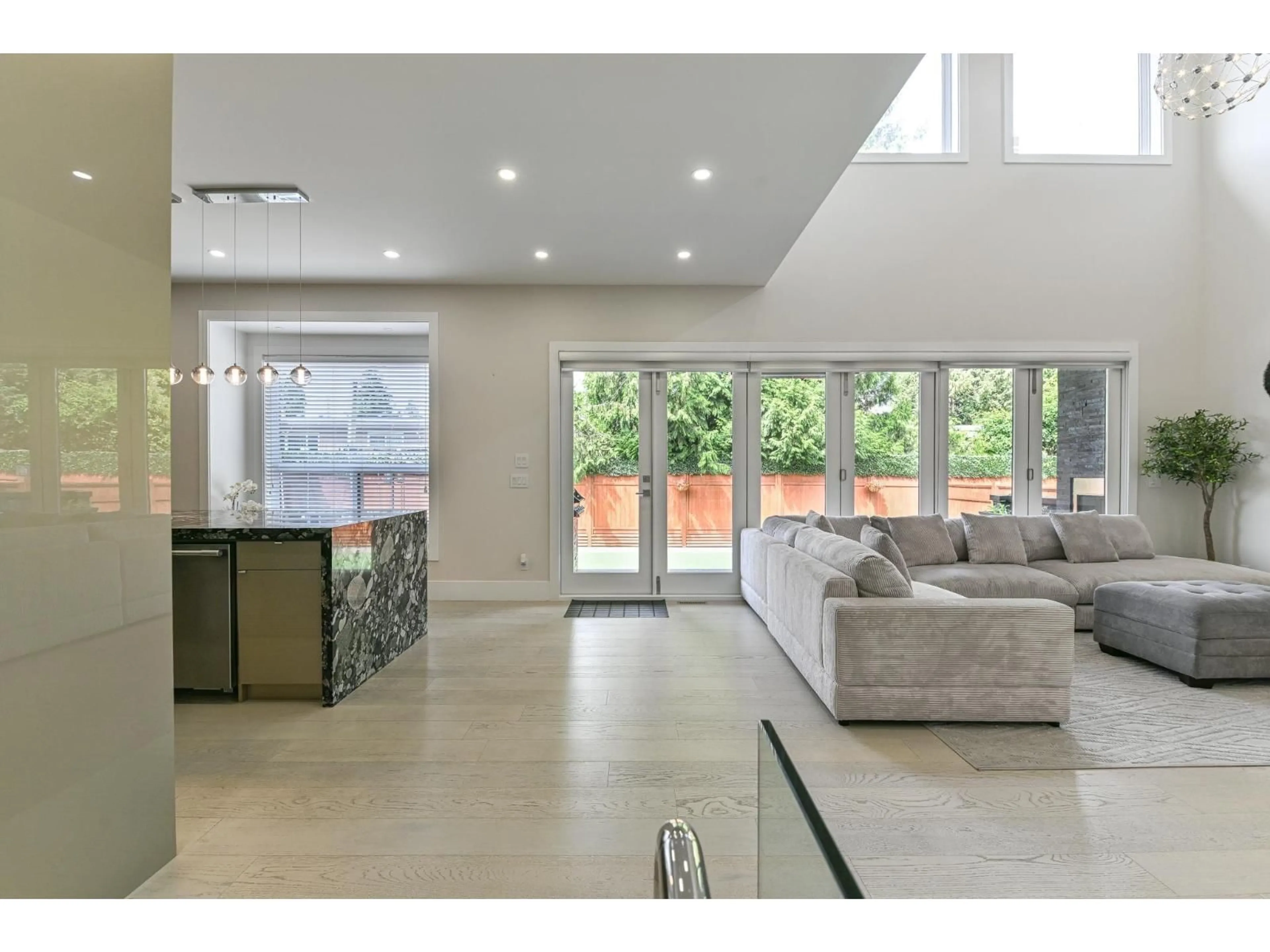 Unknown for 2305 LYNDEN, Abbotsford British Columbia V2T3B8