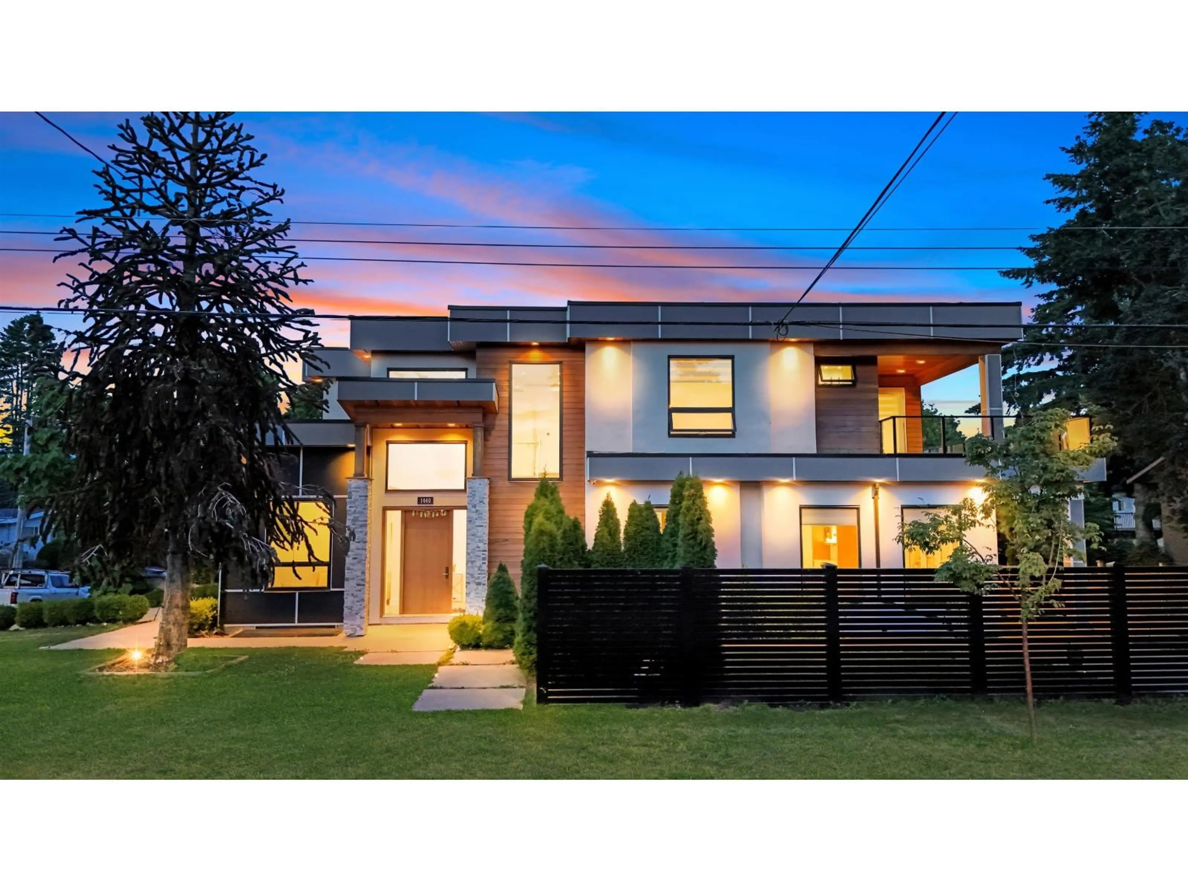 Home with brick exterior material, street for 1440 MAPLE, White Rock British Columbia V4B4N2