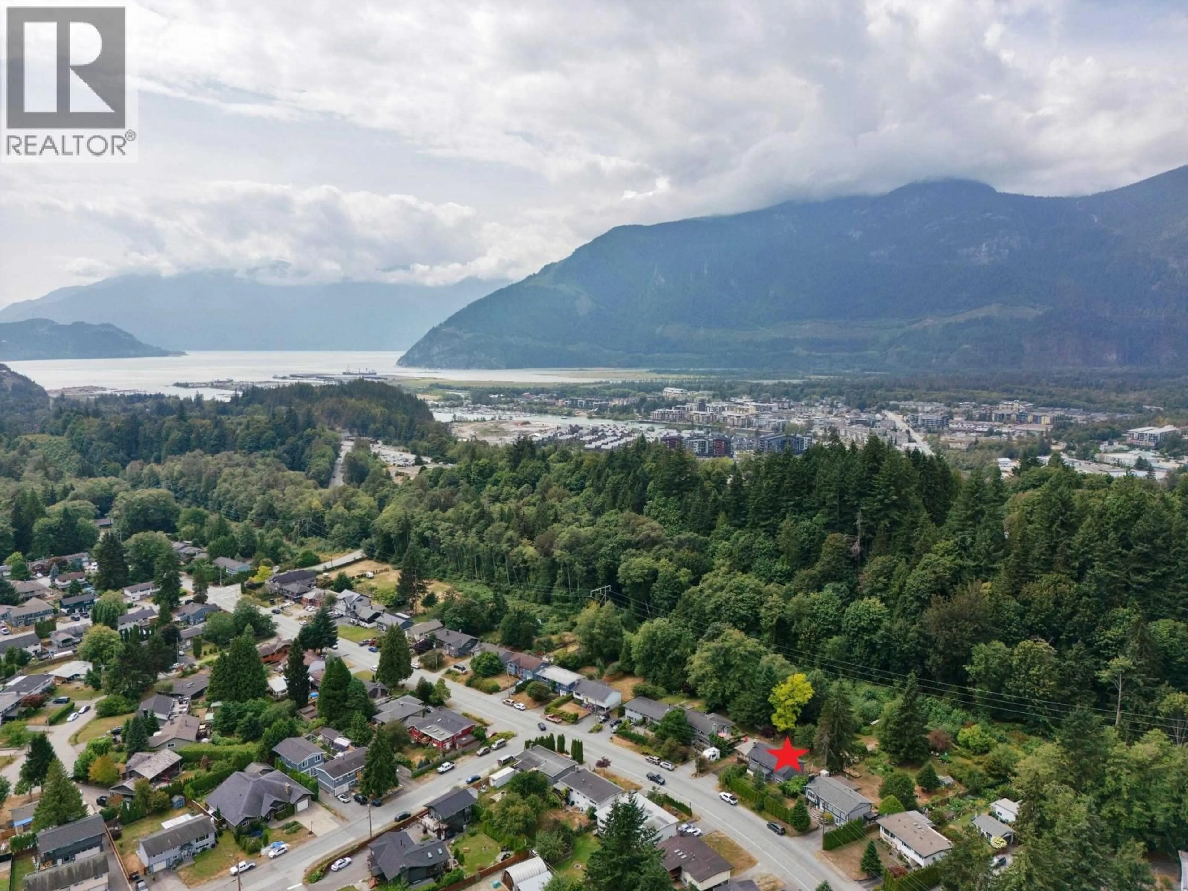 A pic from outside/outdoor area/front of a property/back of a property/a pic from drone, mountain view for 38137 WESTWAY AVENUE, Squamish British Columbia V8B0X6