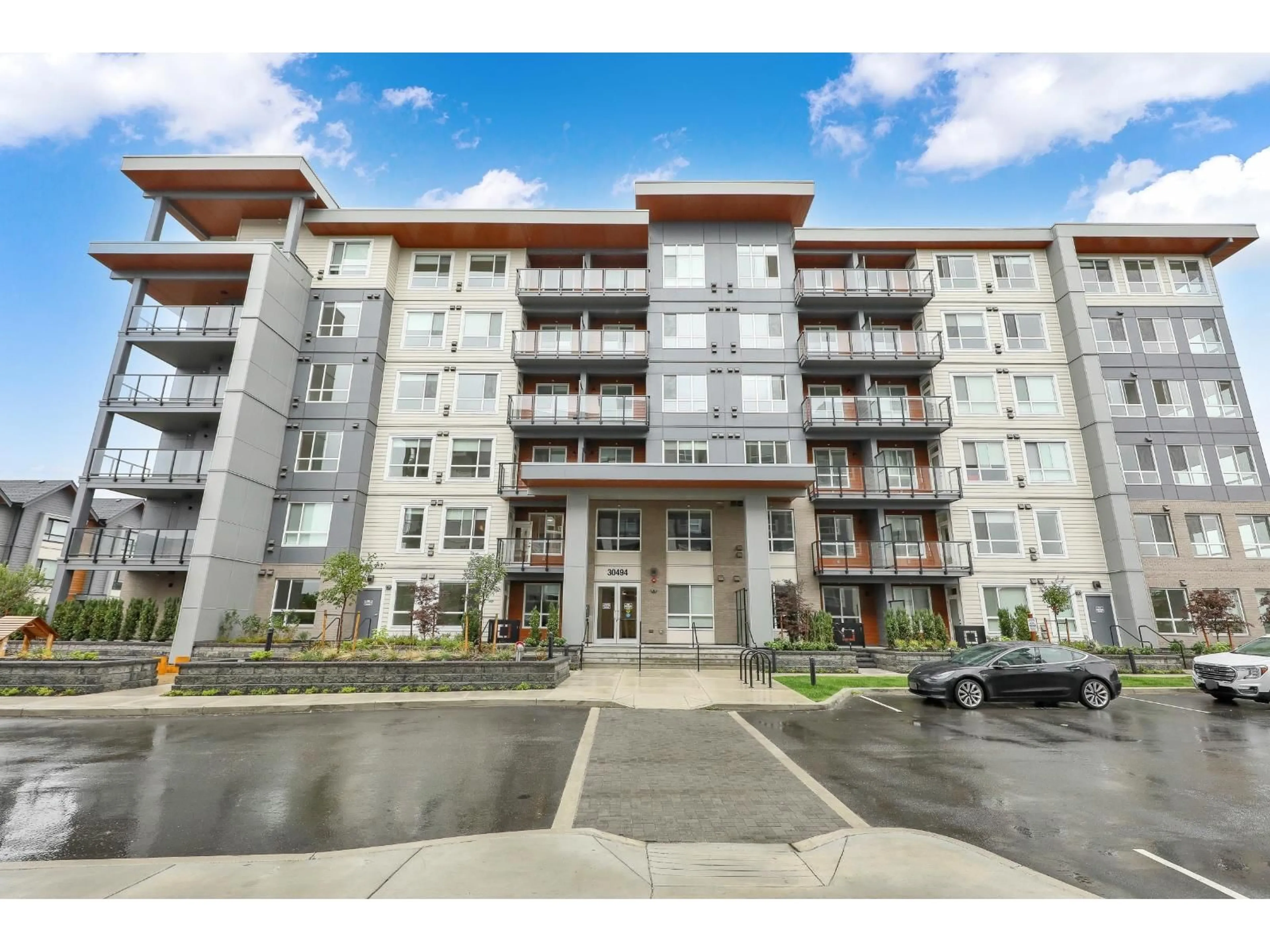 Unknown for 312 - 30494 CARDINAL, Abbotsford British Columbia V2T0A5