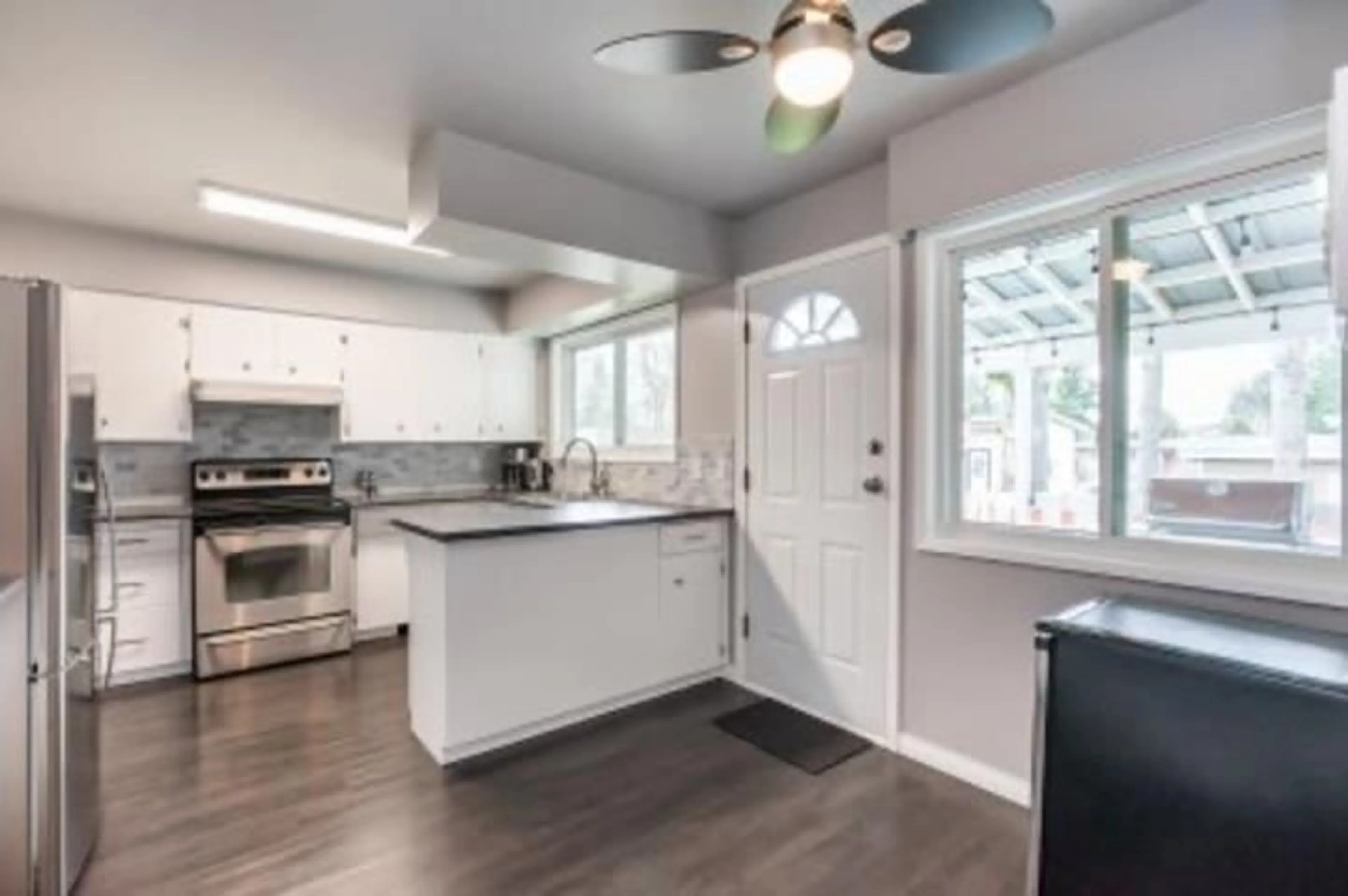Open concept kitchen, unknown for 2255 BEAVER, Abbotsford British Columbia V2T3C9