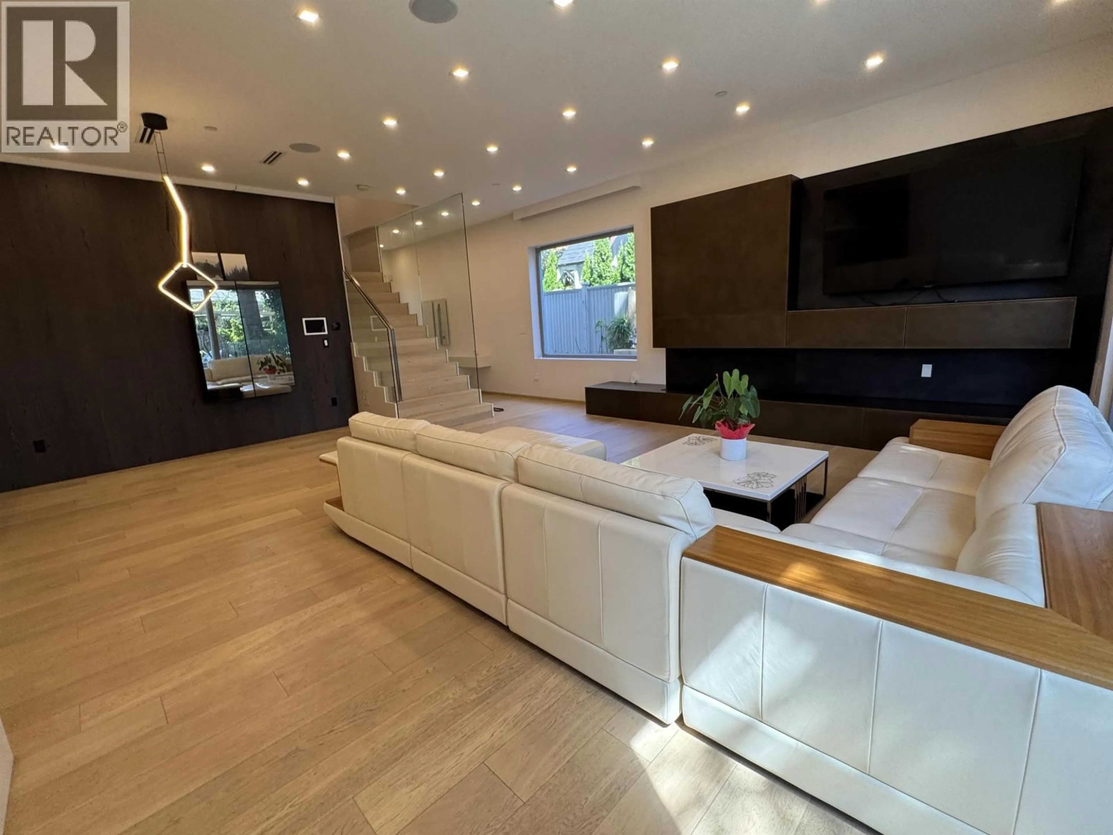 Home theater for 1076 PARK DRIVE, Vancouver British Columbia V6P2J5