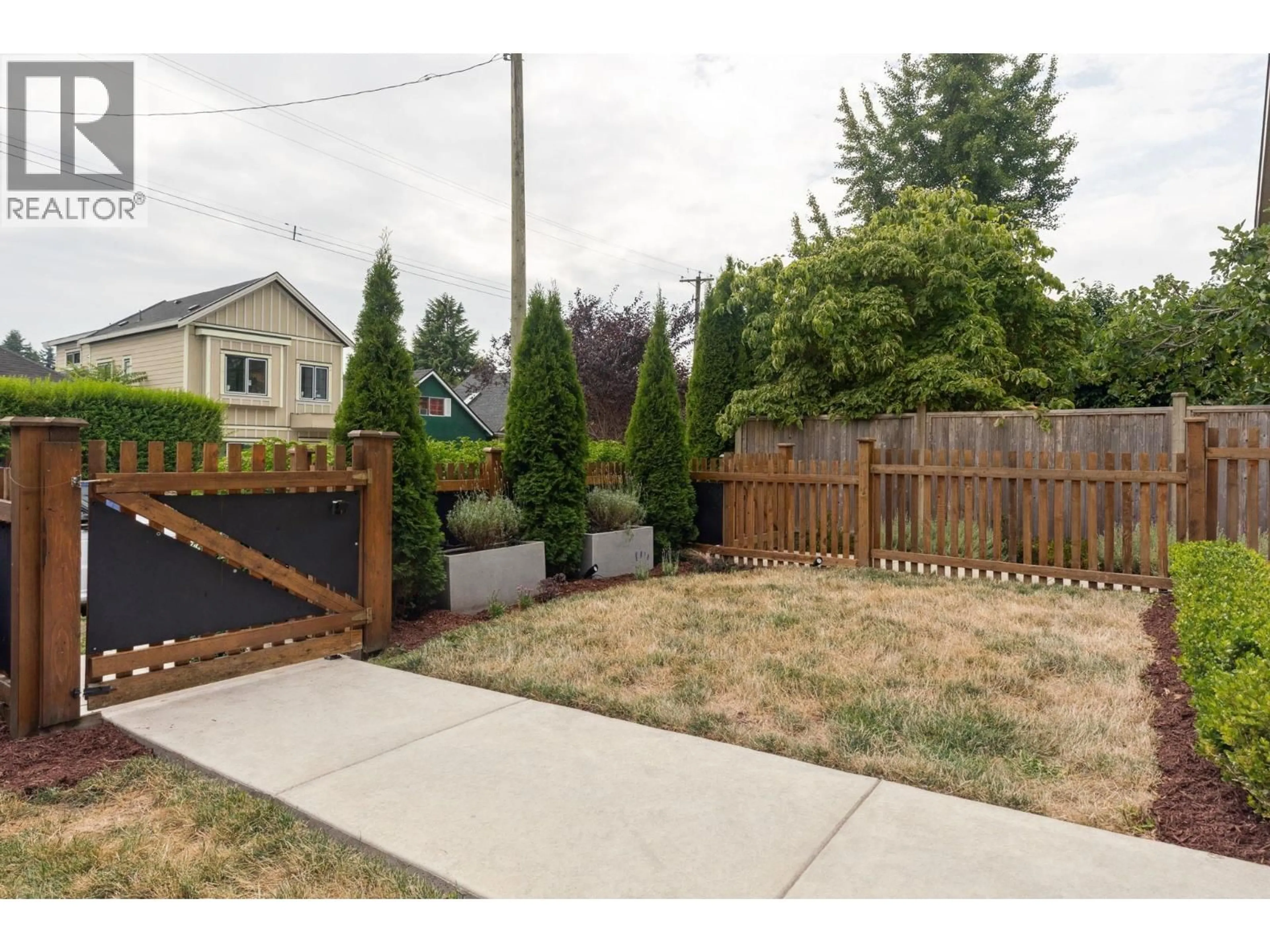 Patio, street for 1 - 1621 11TH AVENUE, Vancouver British Columbia V5N1Y8