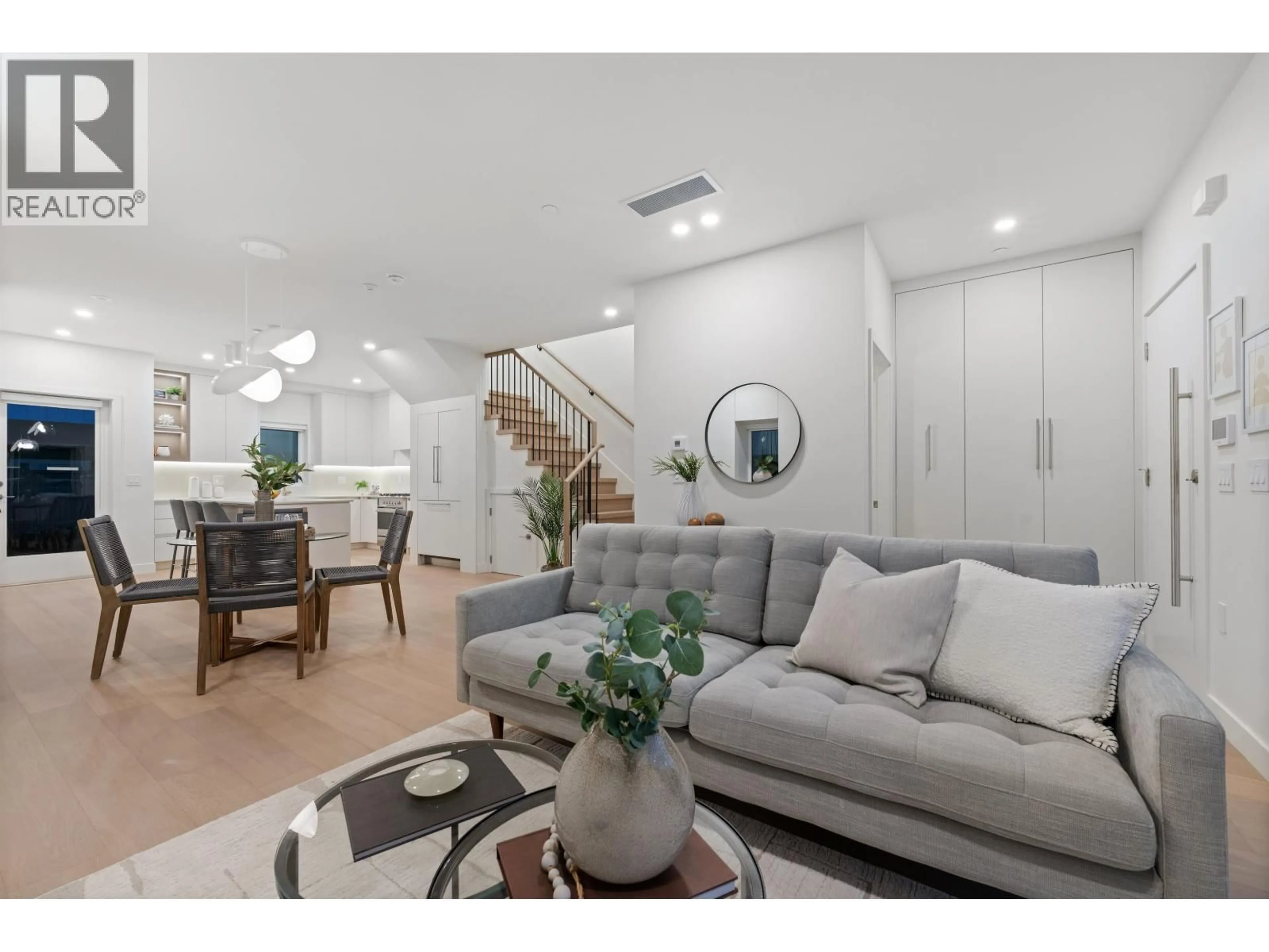 Living room with furniture, unknown for 2 - 1632 21ST AVENUE, Vancouver British Columbia V5N2N5