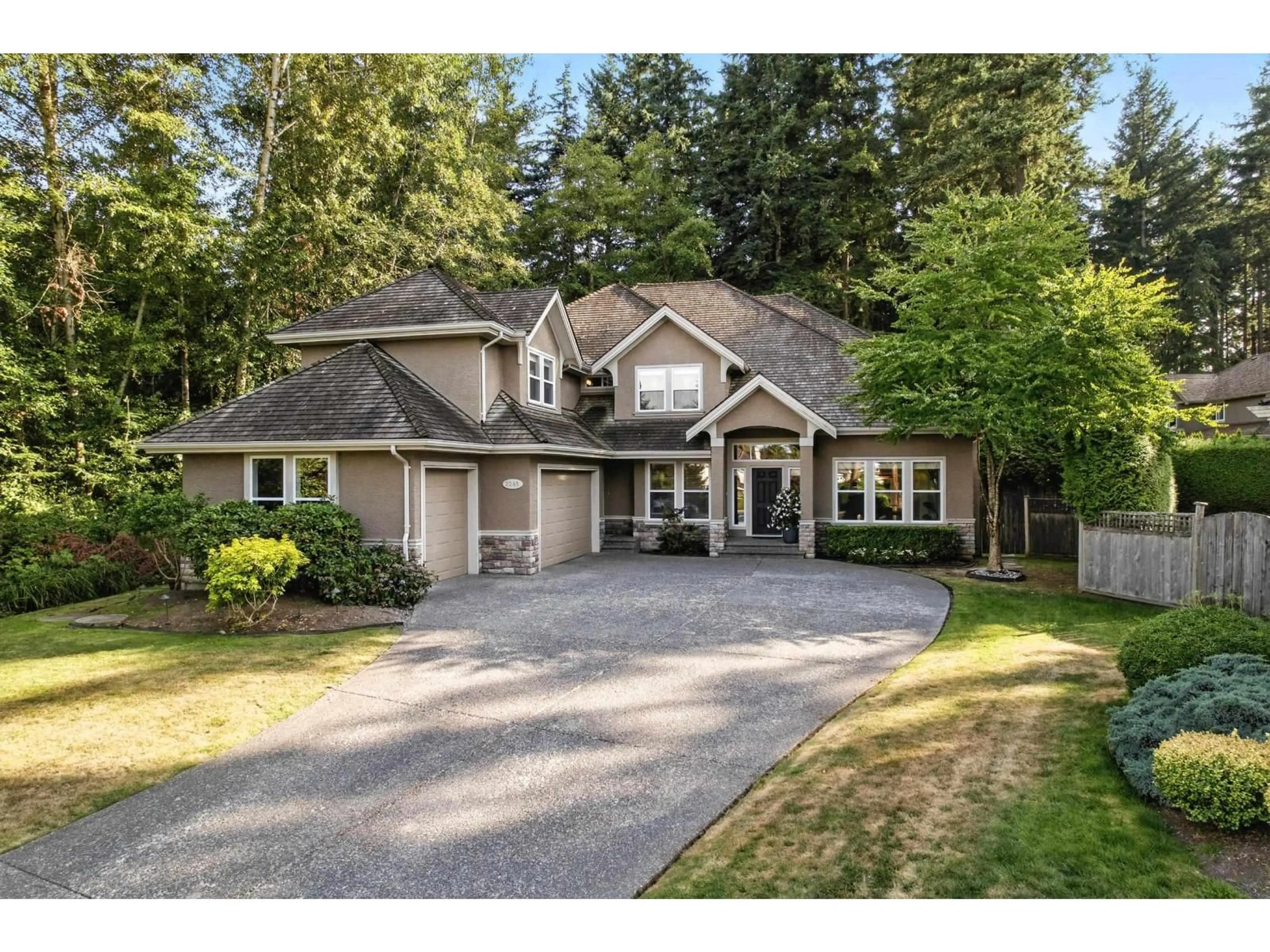 Home with vinyl exterior material, street for 2245 133, Surrey British Columbia V4A9T7