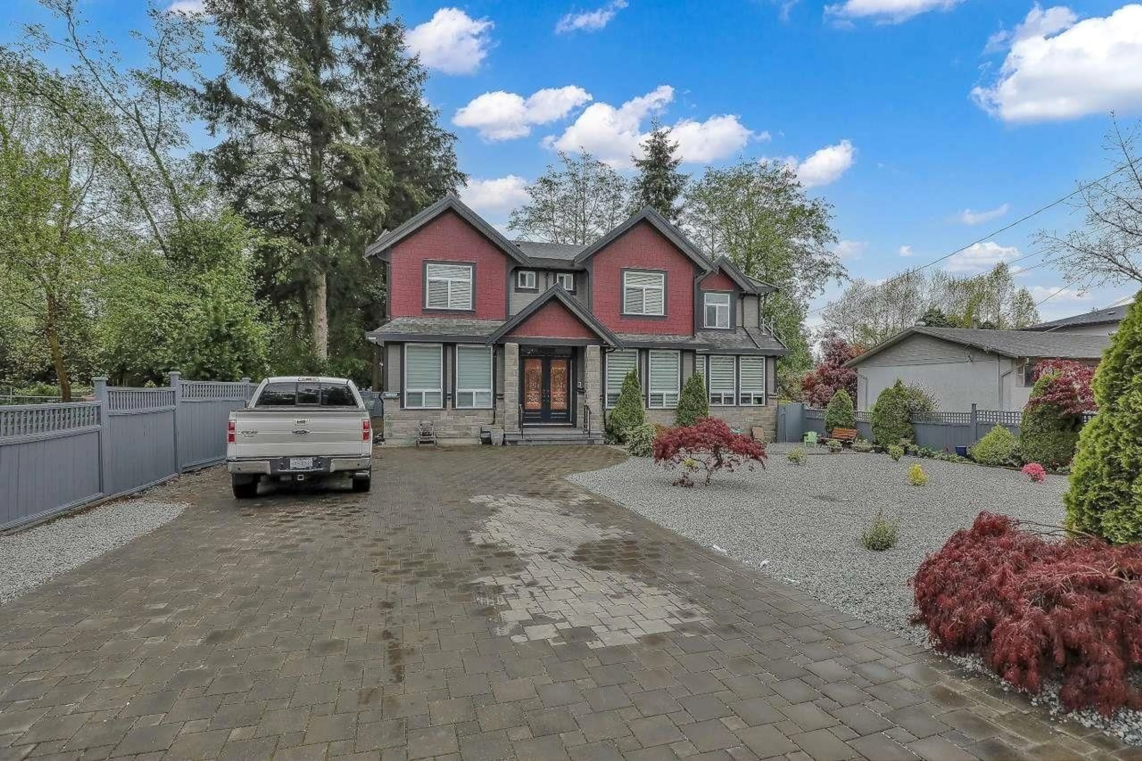 A pic from outside/outdoor area/front of a property/back of a property/a pic from drone, street for 11046 80, Delta British Columbia V4C1W5