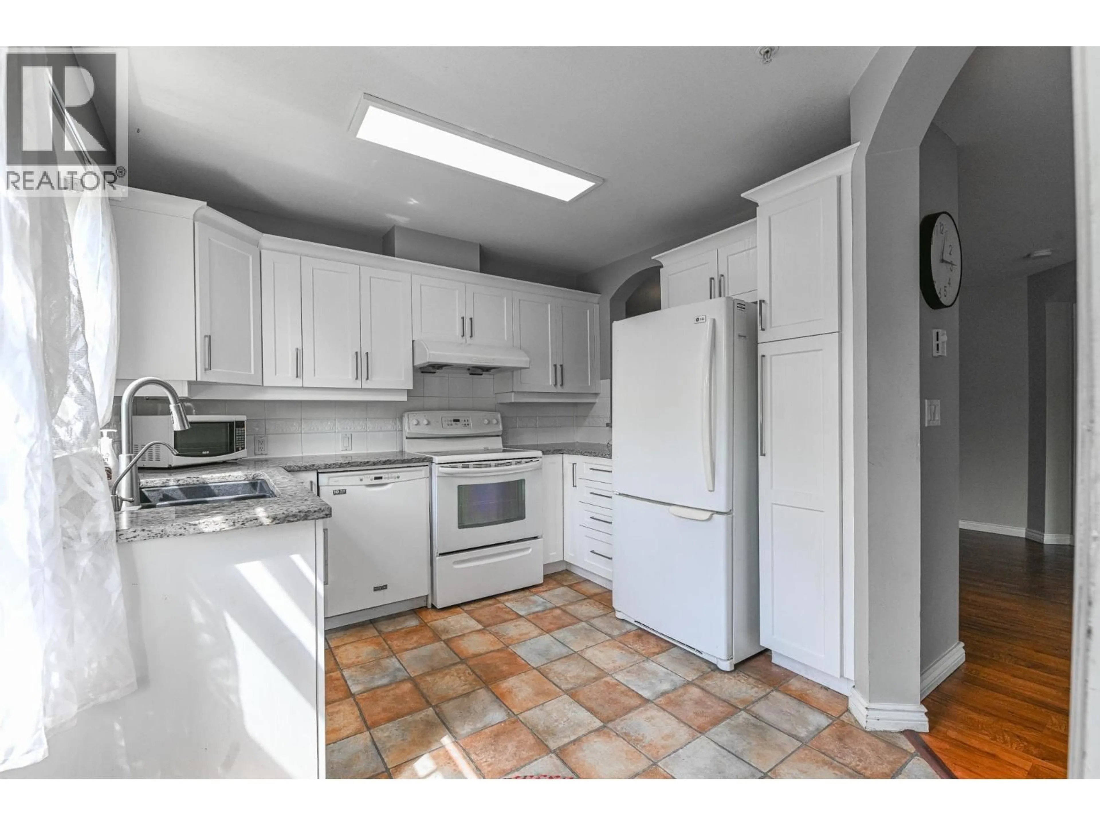 Standard kitchen, unknown for 207 - 4770 52A STREET, Ladner British Columbia V4K5B5