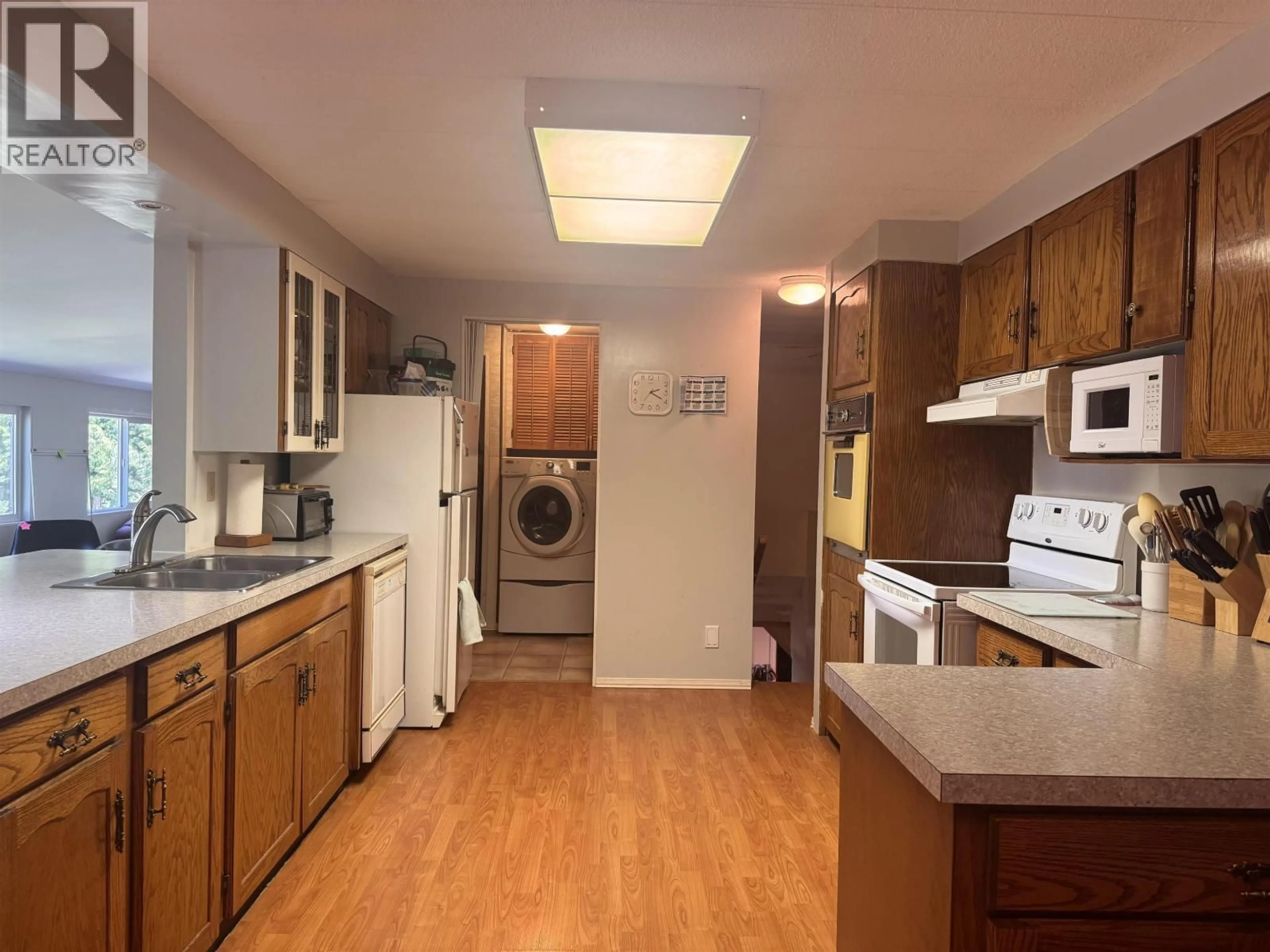 Standard kitchen, unknown for 3628 ALDER AVENUE, Terrace British Columbia V8G5C3