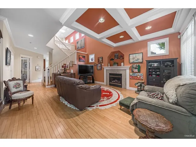 15210 29A AVENUE, Surrey 2