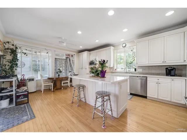 15210 29A AVENUE, Surrey 5