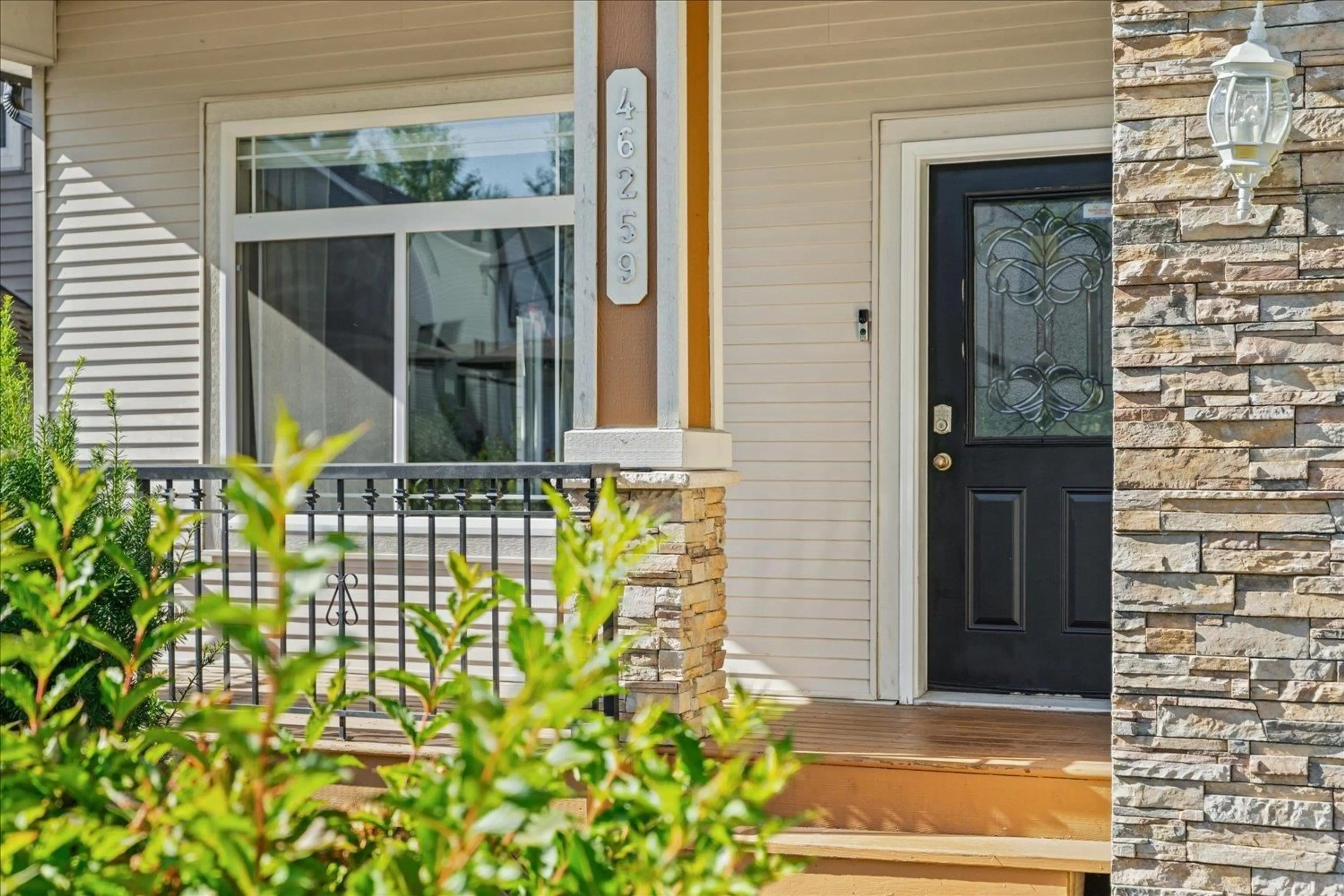 Indoor entryway for 46259 TOURNIER PLACE, Chilliwack British Columbia V2R6A2