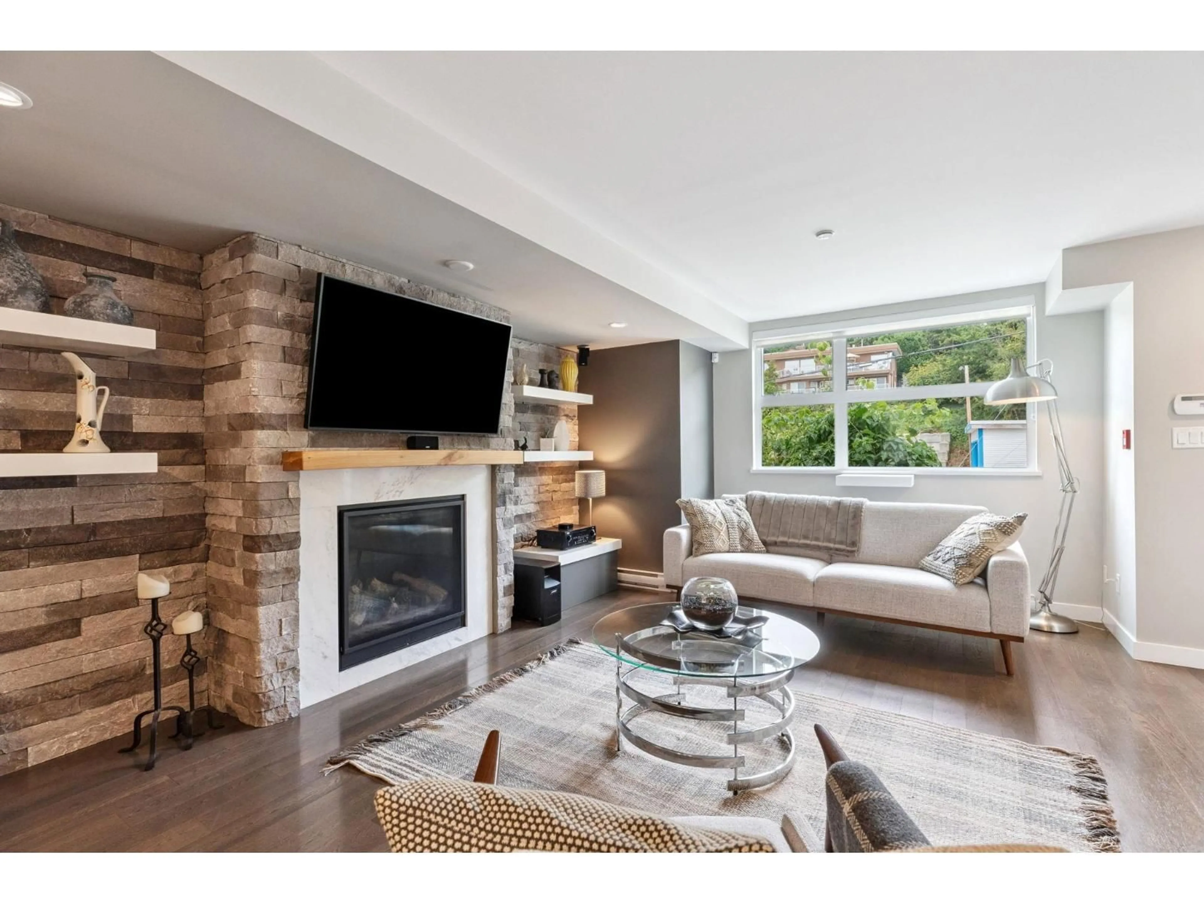 Living room with furniture, unknown for 1 - 14820 BUENA VISTA, White Rock British Columbia V4B0B3