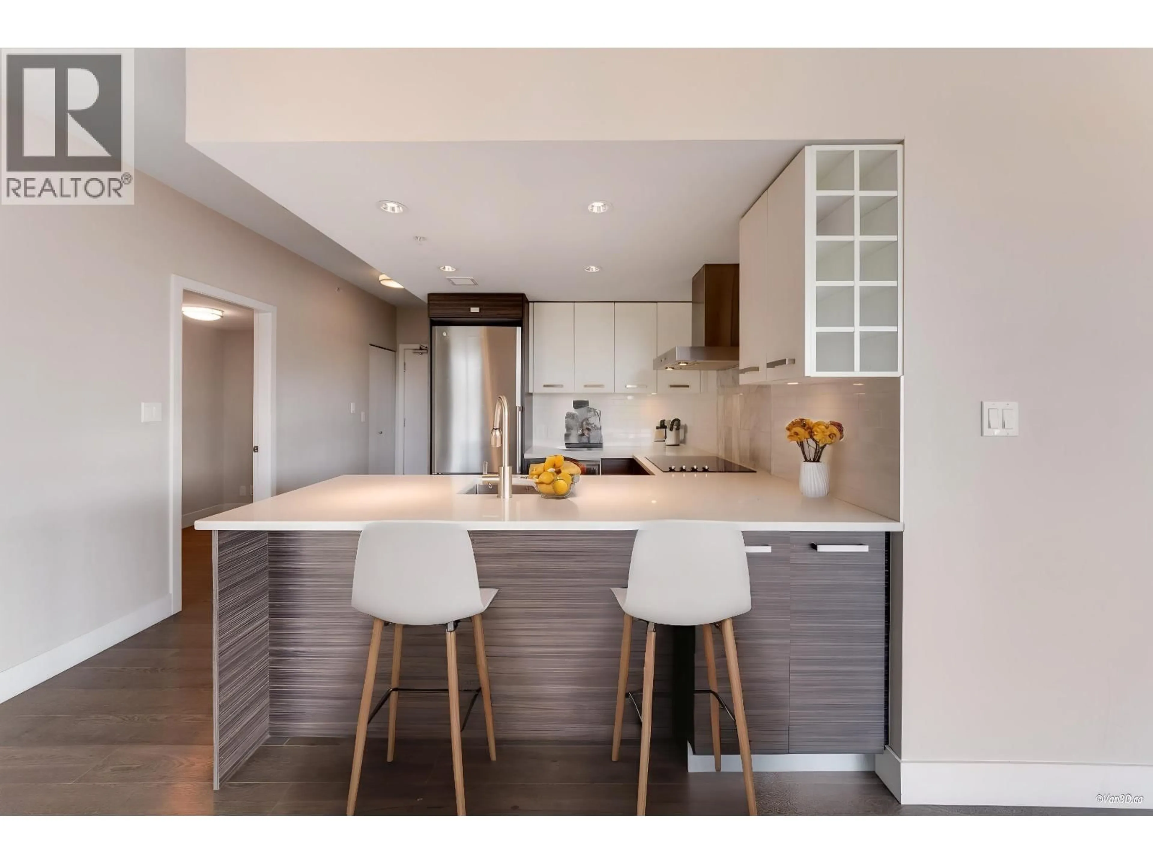 Contemporary kitchen, wood/laminate floor for 602 - 1783 MANITOBA STREET, Vancouver British Columbia V5Y0K1