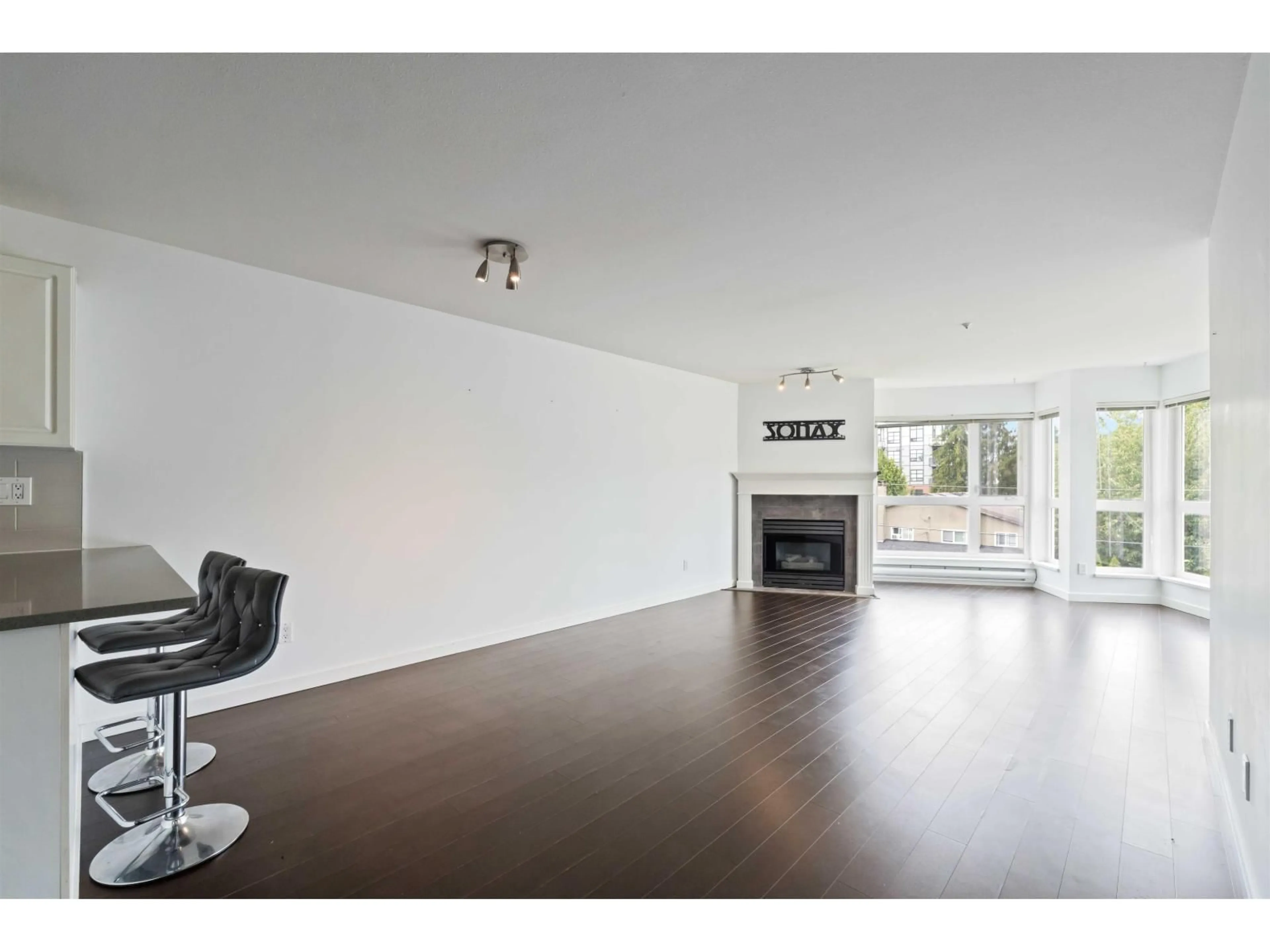 A pic of a room for 307 - 20245 53, Langley British Columbia V3A3V2