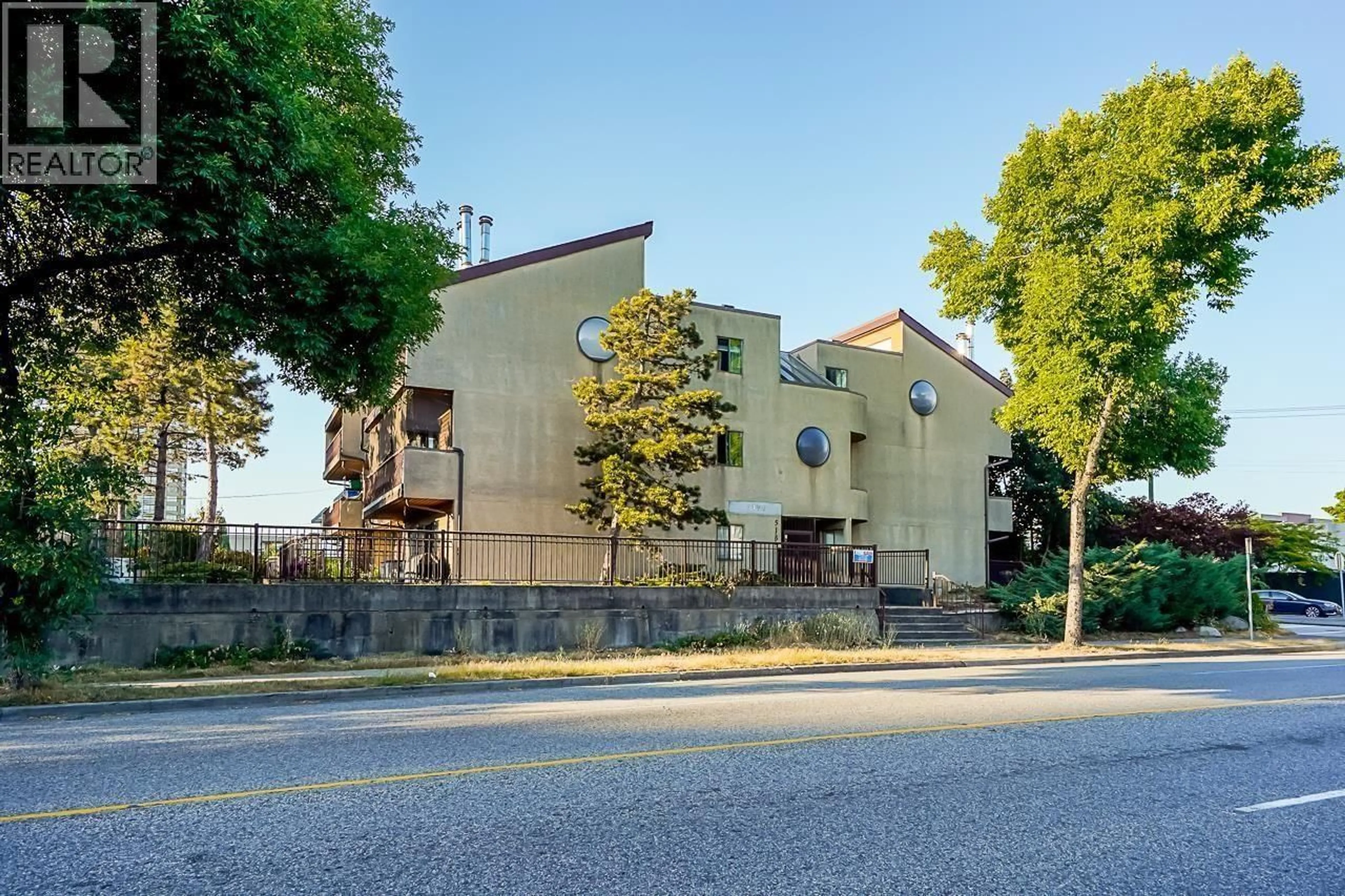 Unknown for 102 - 5155 IMPERIAL STREET, Burnaby British Columbia V5J1E3