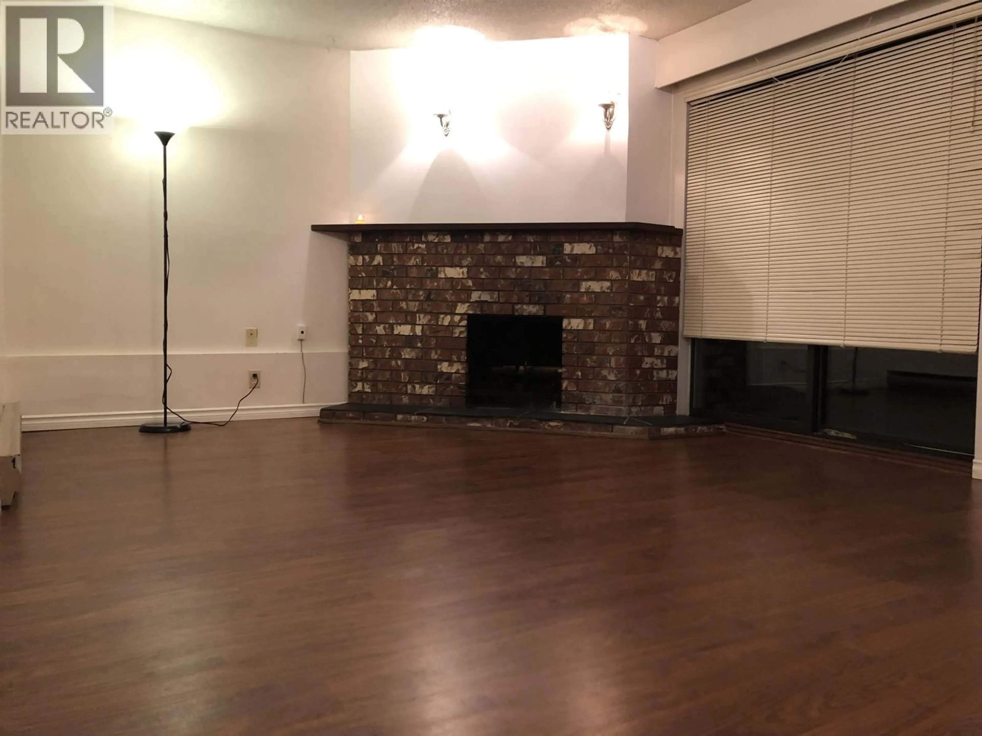 A pic of a room for 102 - 5155 IMPERIAL STREET, Burnaby British Columbia V5J1E3